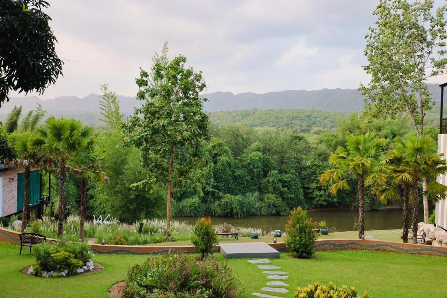 VeeVaree Riverkwai Resort