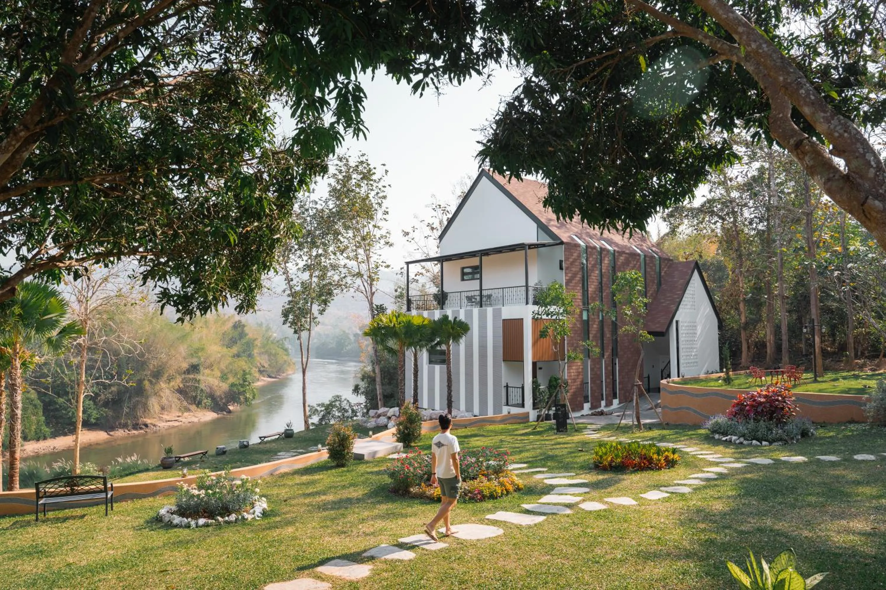 VeeVaree Riverkwai Resort