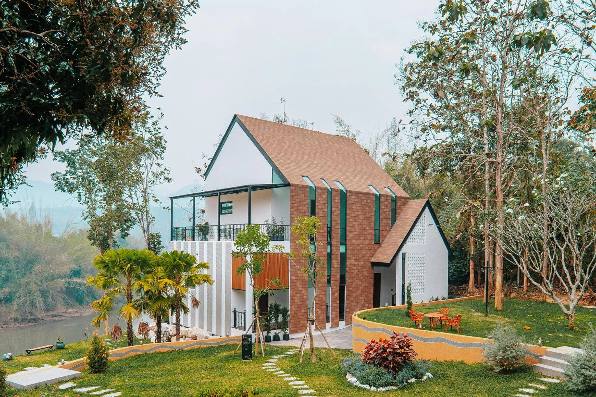 VeeVaree Riverkwai Resort