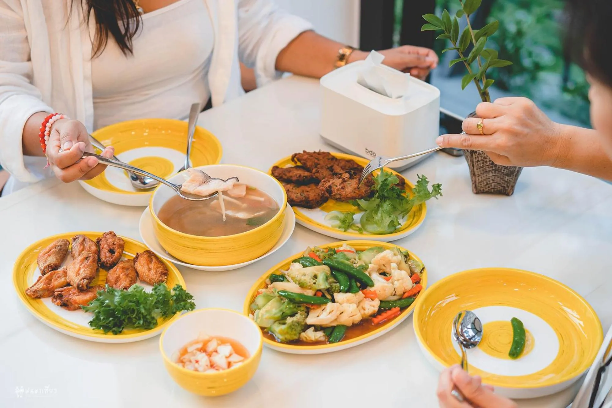 Restaurant/places to eat in VeeVaree Riverkwai Resort