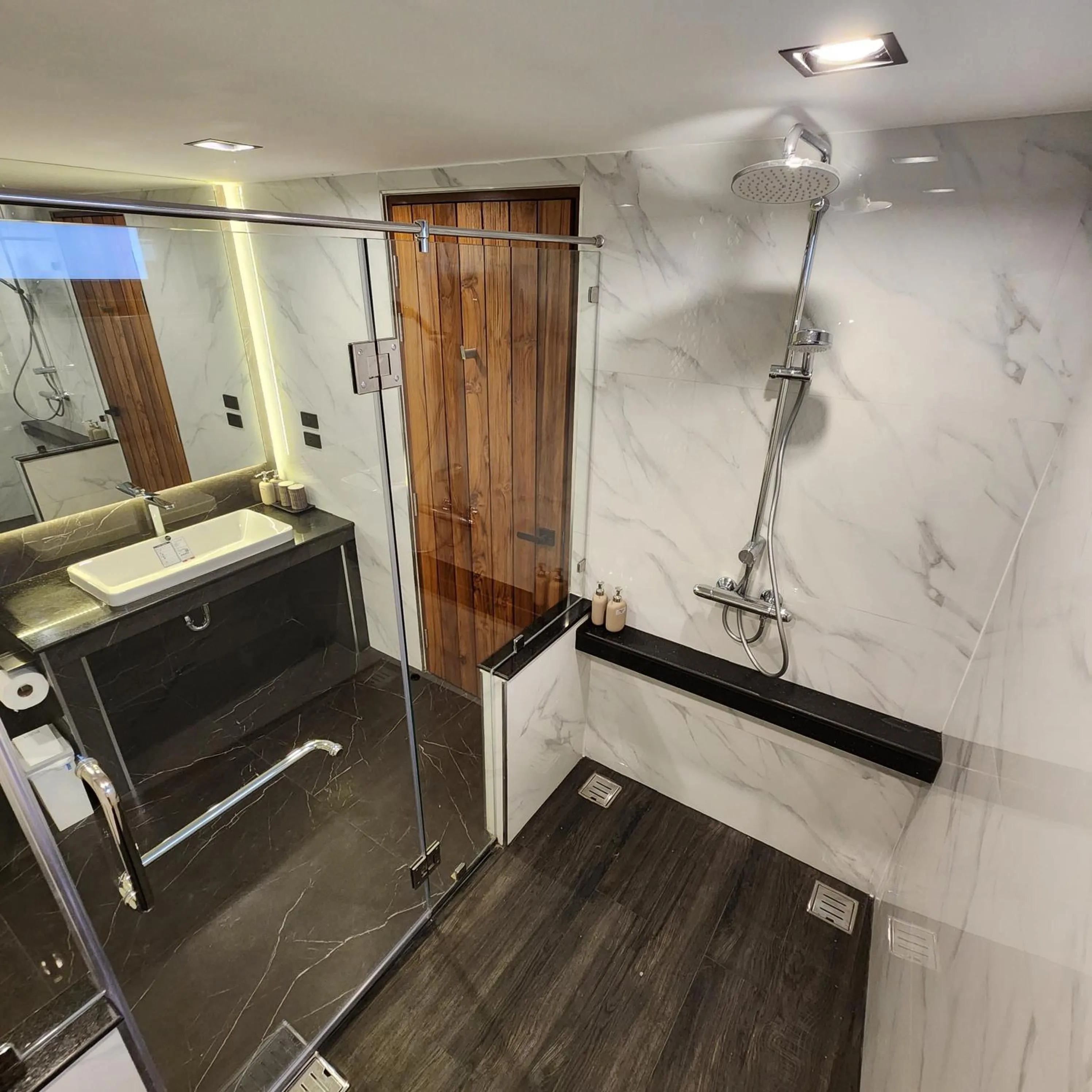 VeeVaree Riverkwai Resort