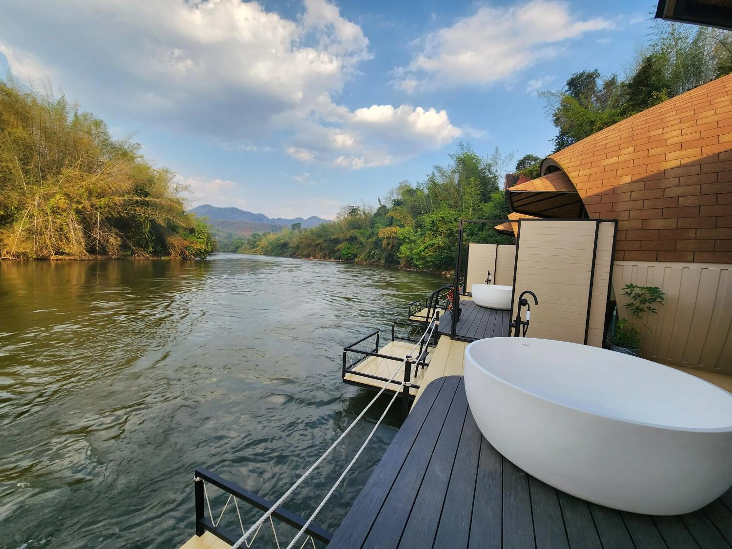 VeeVaree Riverkwai Resort