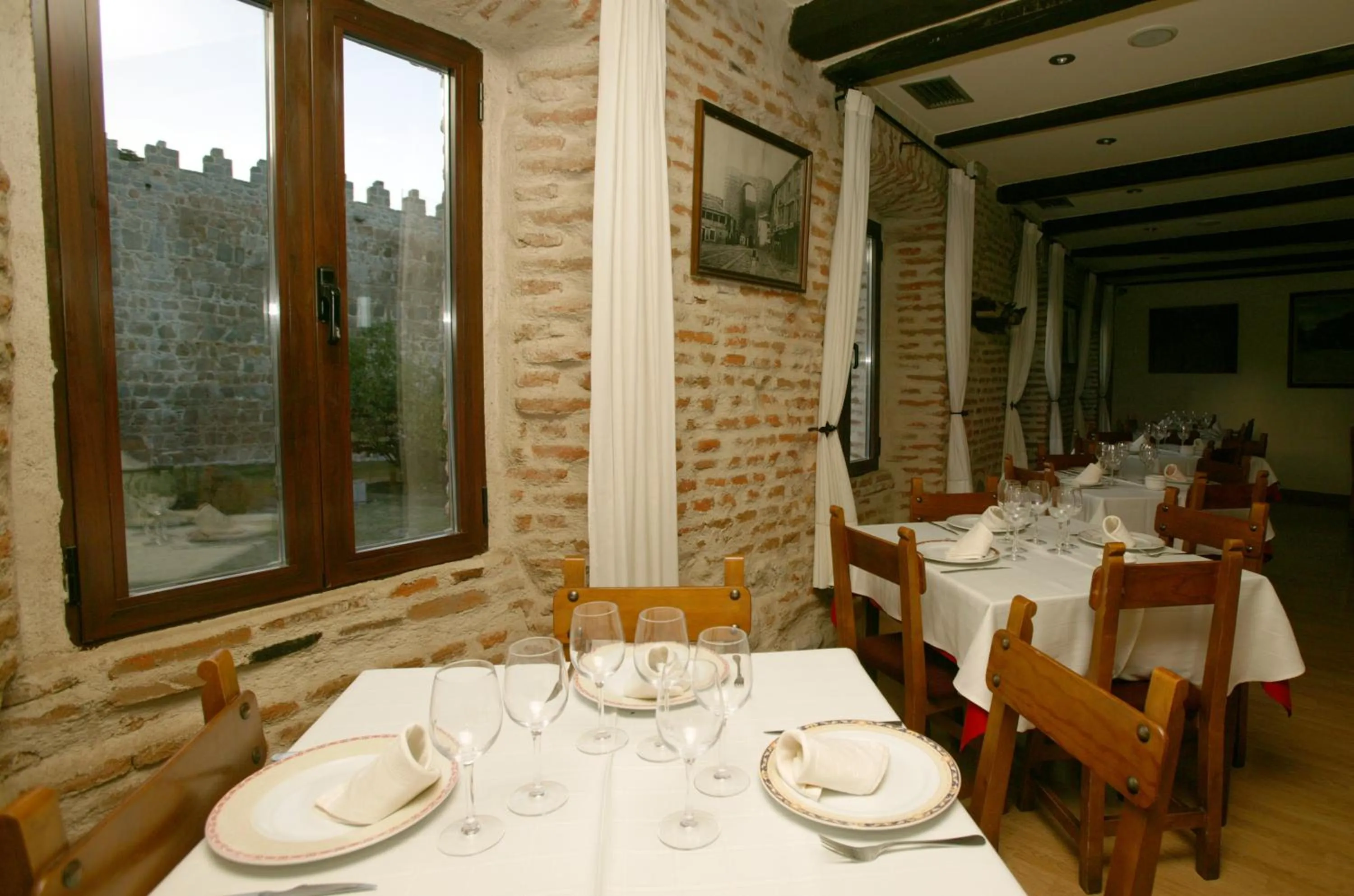 Restaurant/places to eat in Hotel Las Murallas
