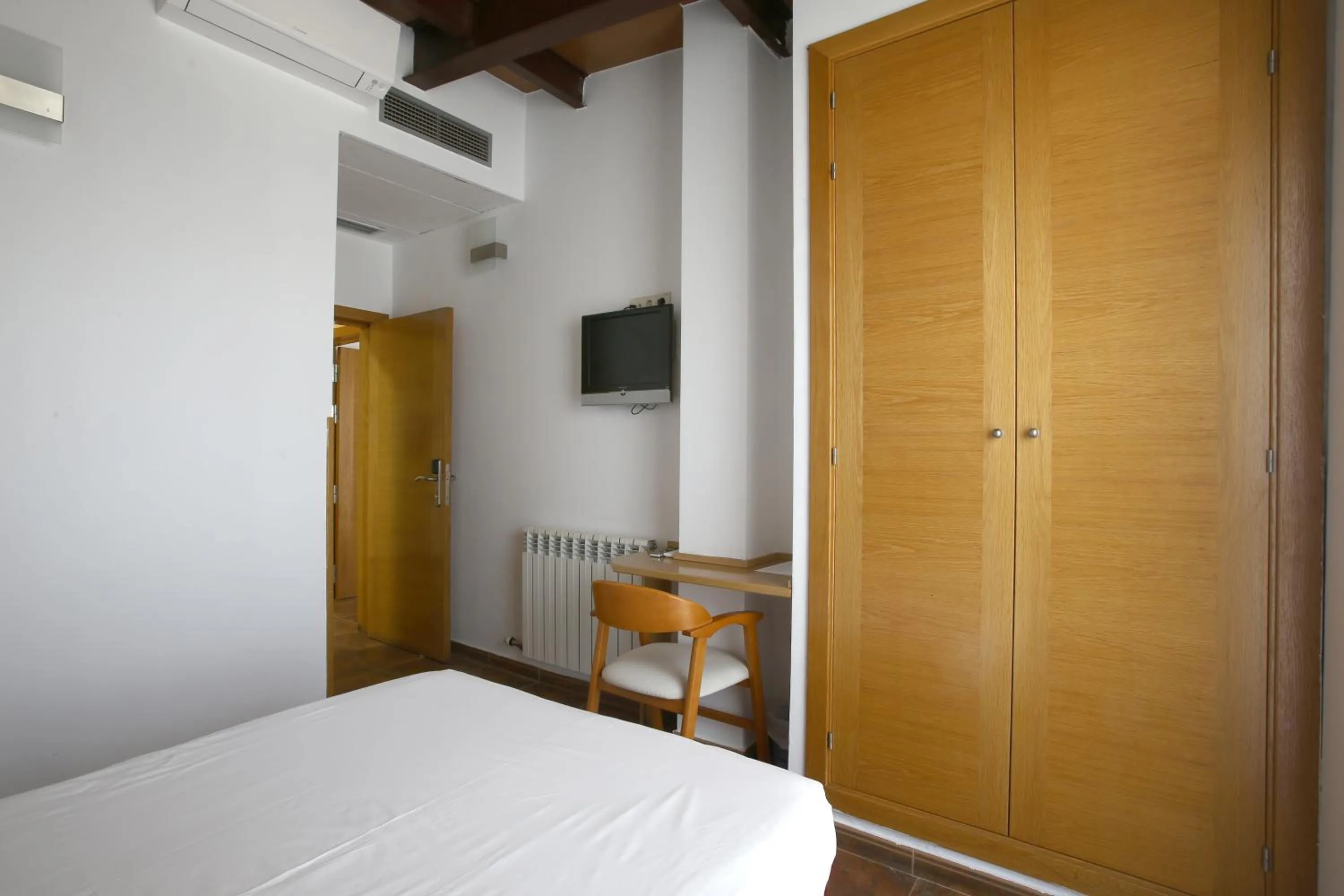 Bed in Hotel Las Murallas