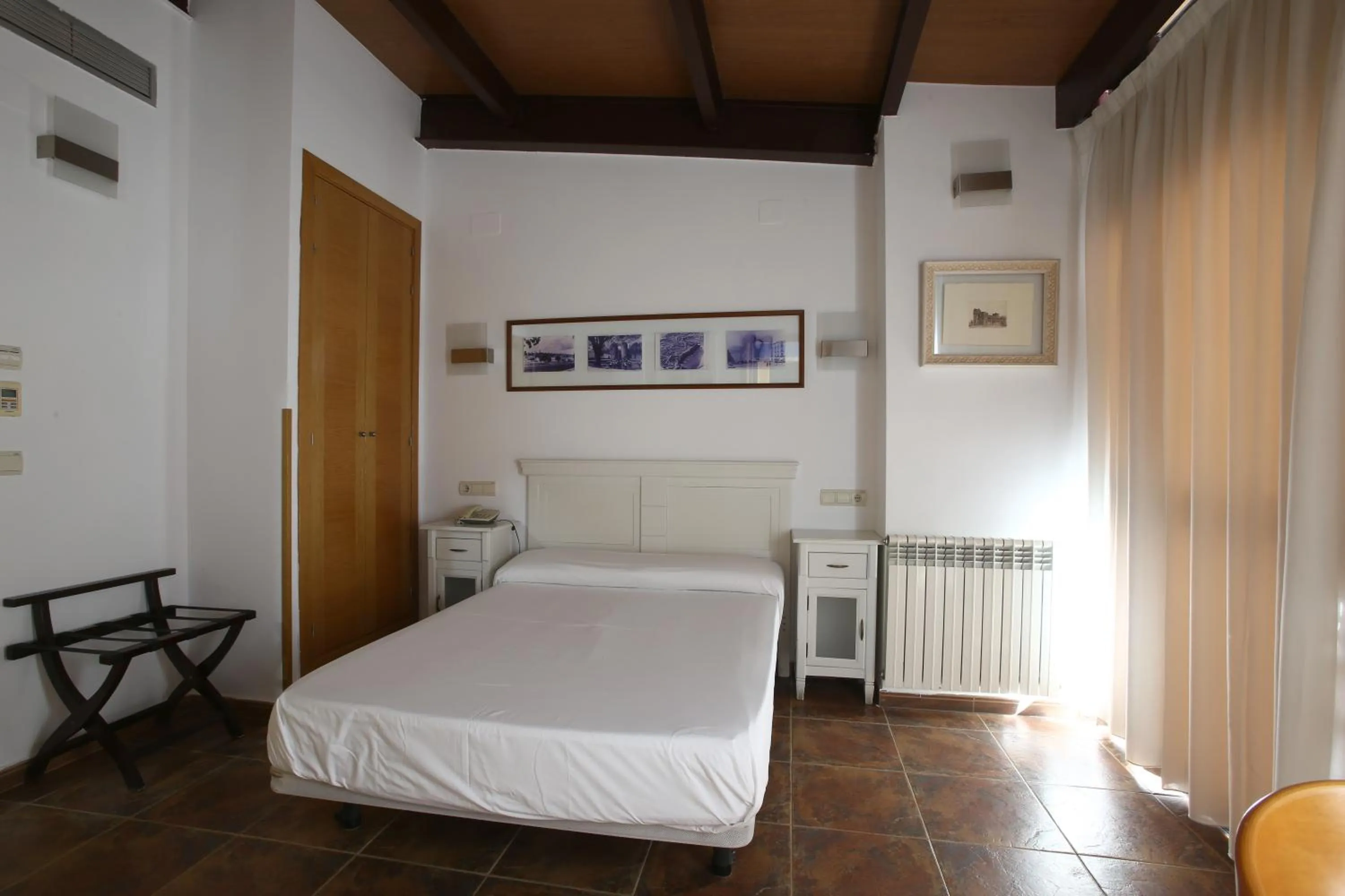 Bed in Hotel Las Murallas