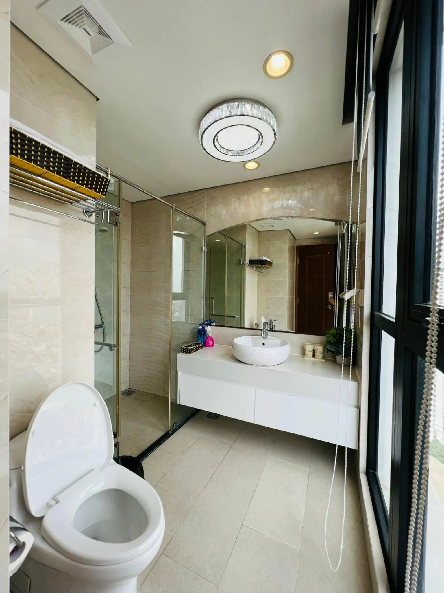 Toilet in Vincom Royal City 72 Nguyễn Trãi Thanh Xuân