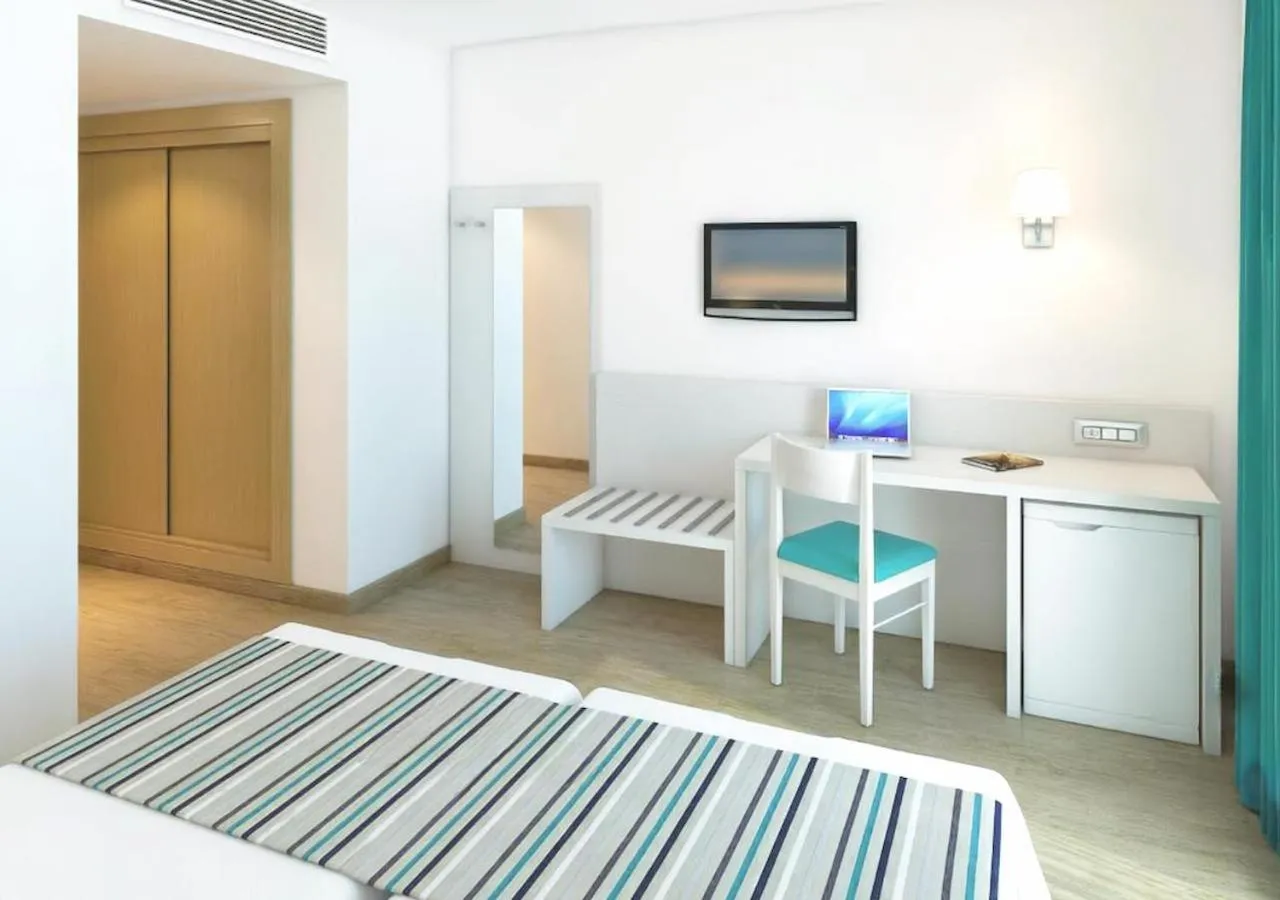 Bed in Hotel Playas de Paguera