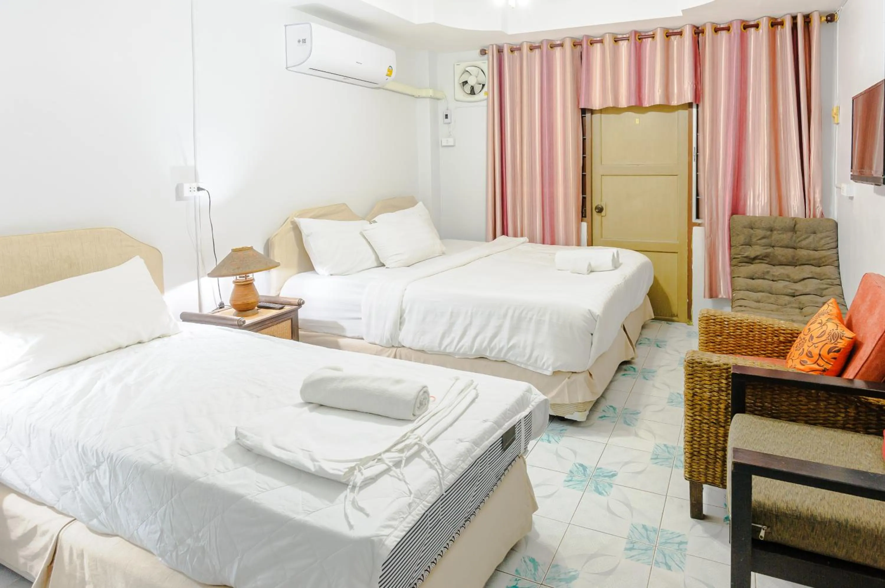 Bed in High5 Guesthouse