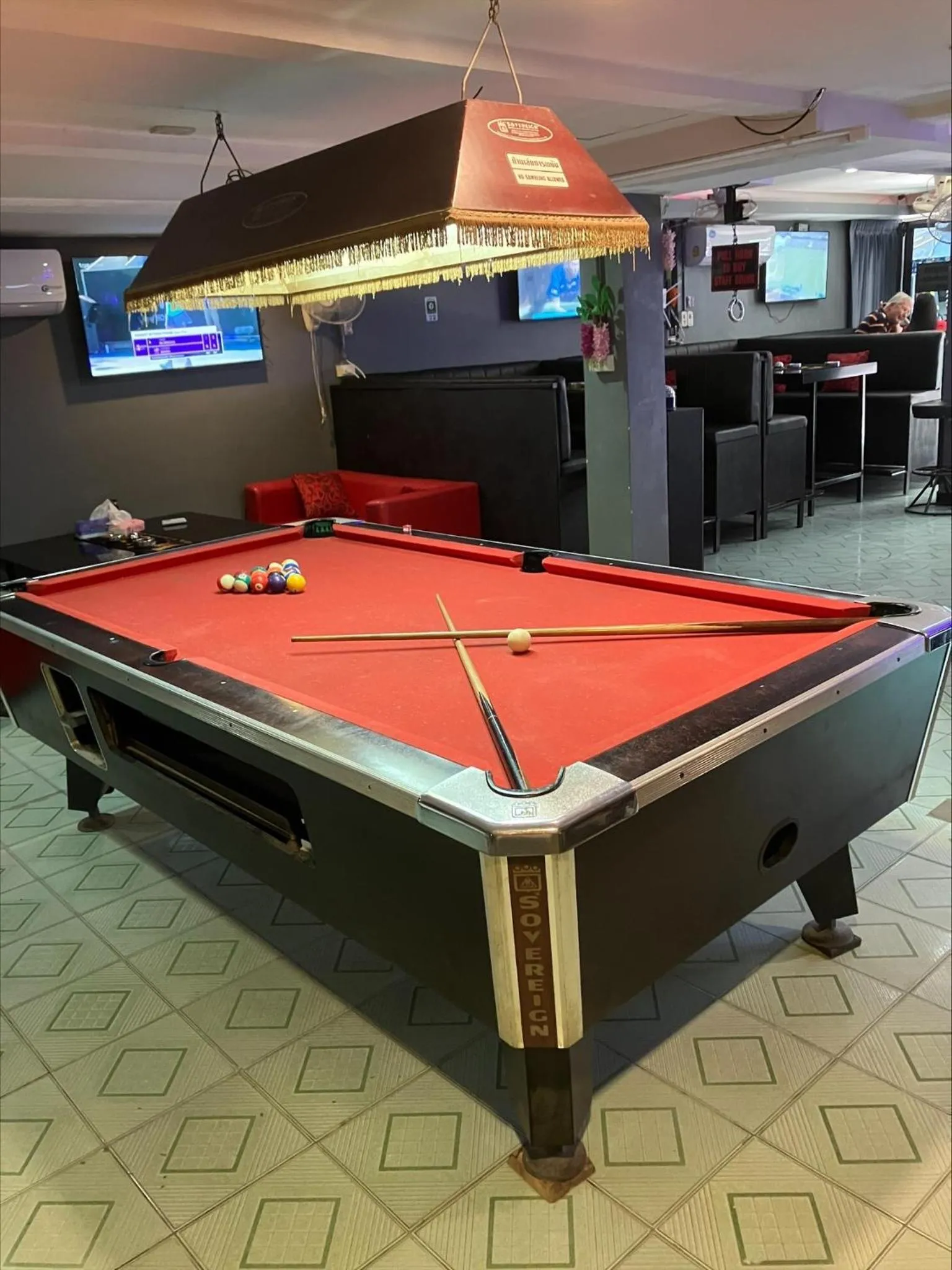 Billiard in High5 Guesthouse