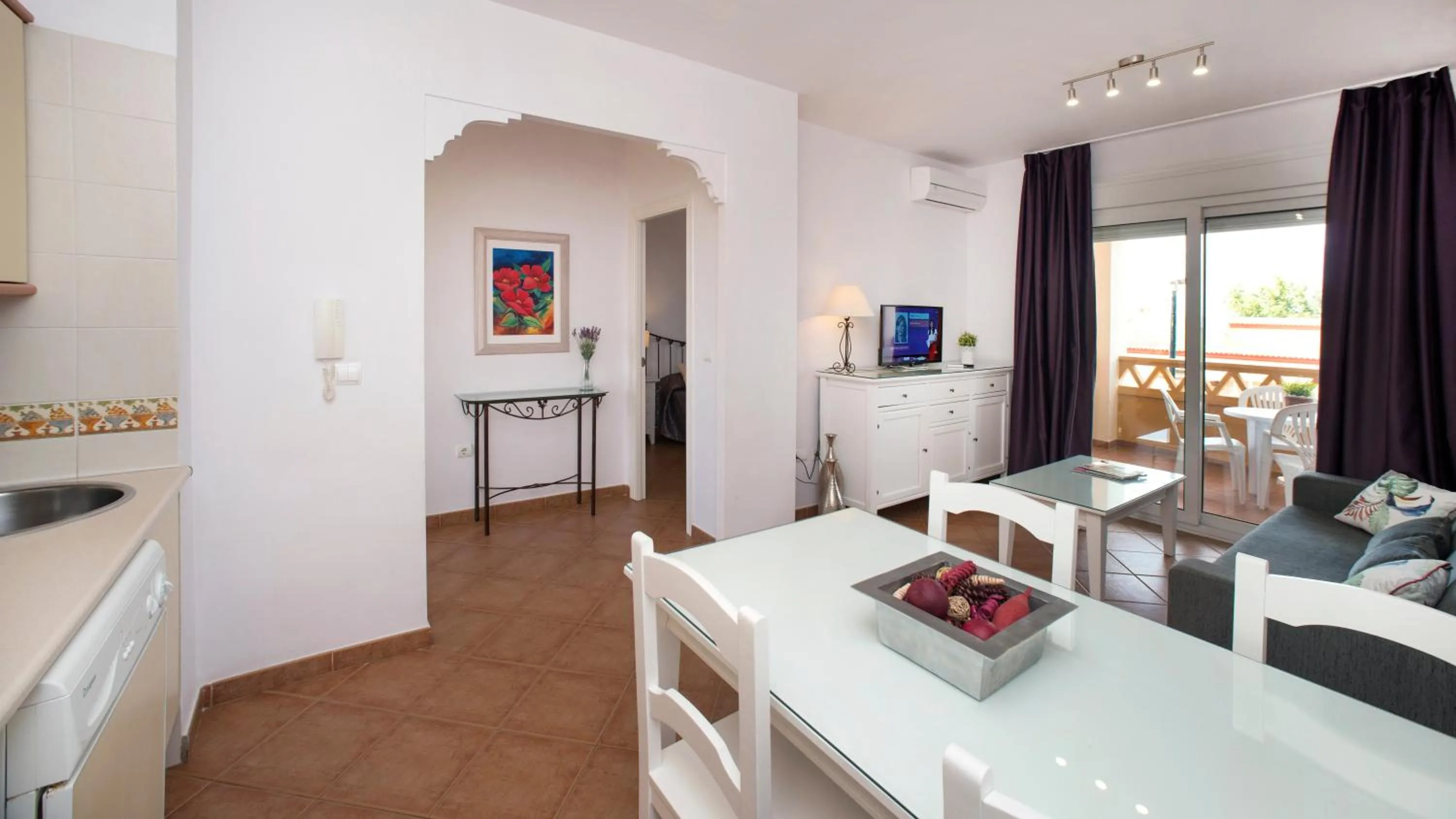 Kitchen or kitchenette in Leo Canela