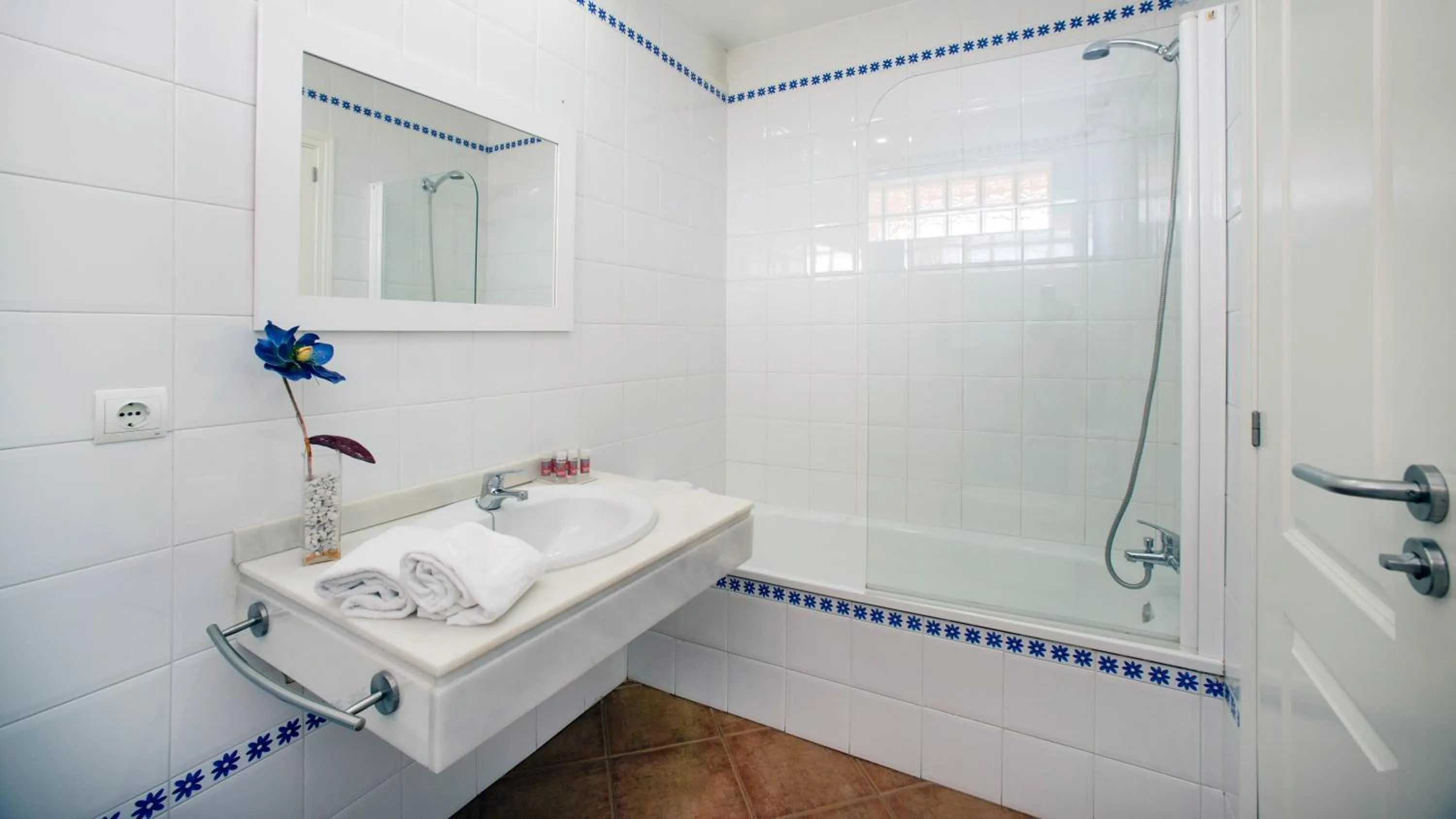 Bathroom in Leo Canela