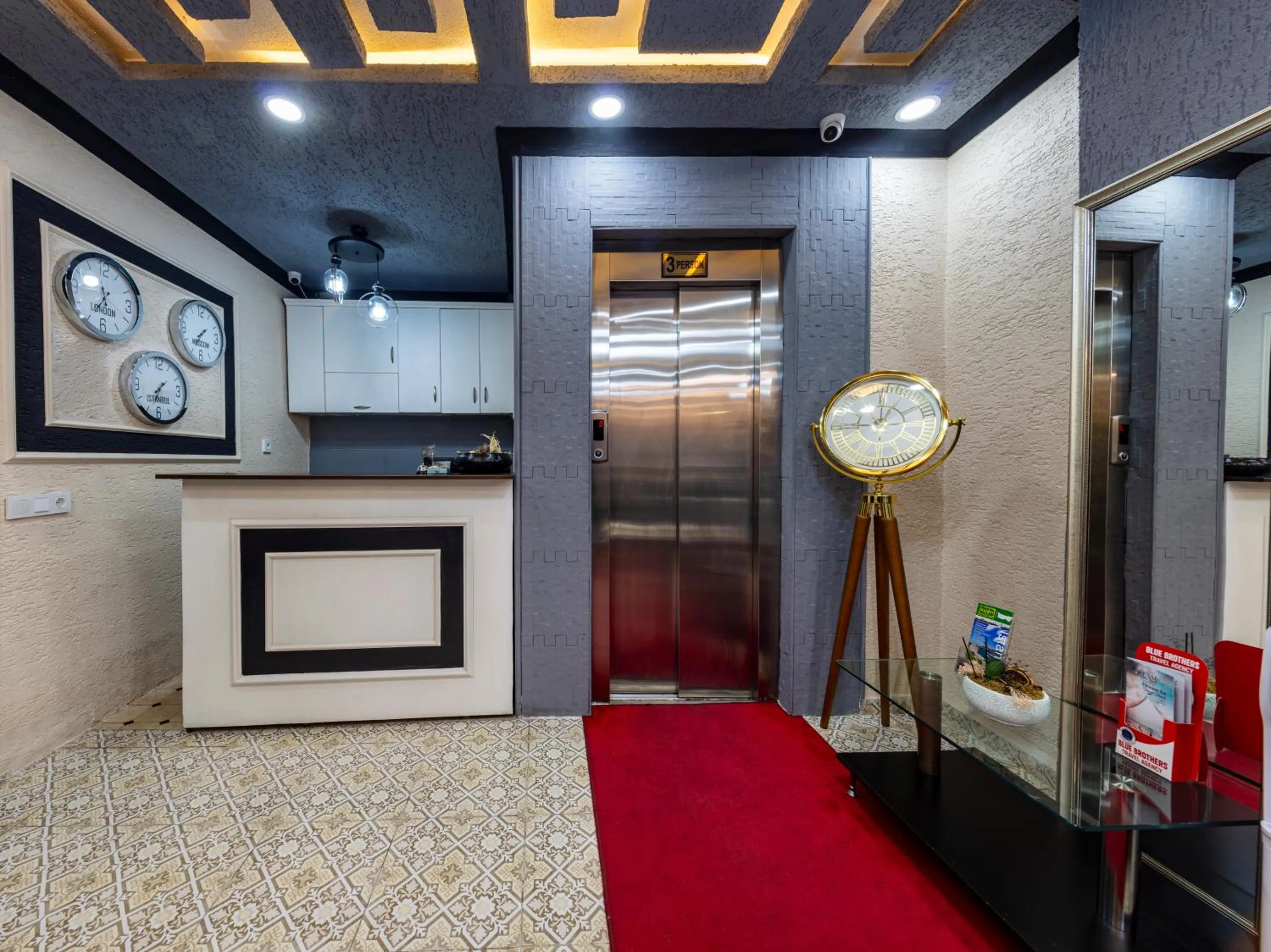 Lobby or reception in İstanbul Palace Hotel