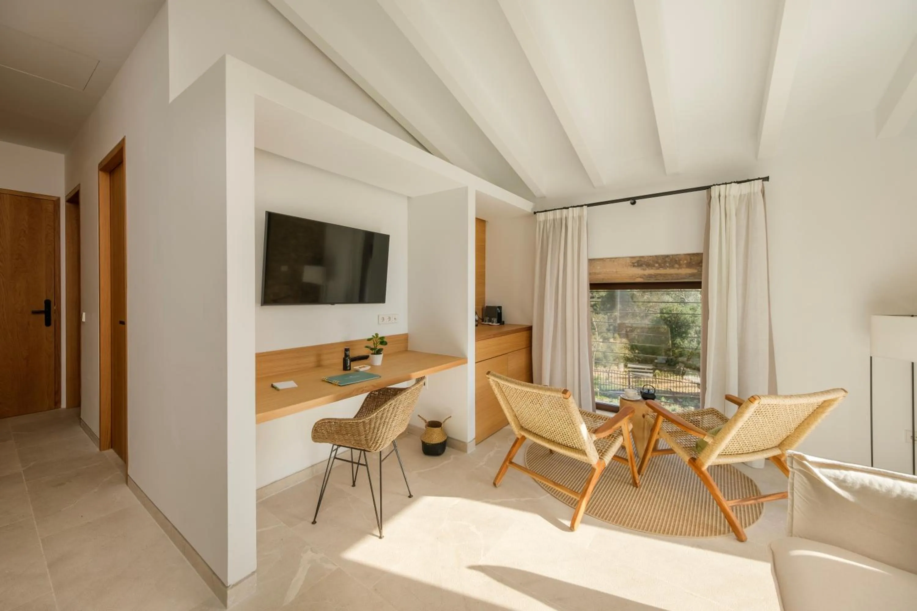 TV and multimedia in Fincahotel Treurer - Olive Grove & Grand House - Adults Only