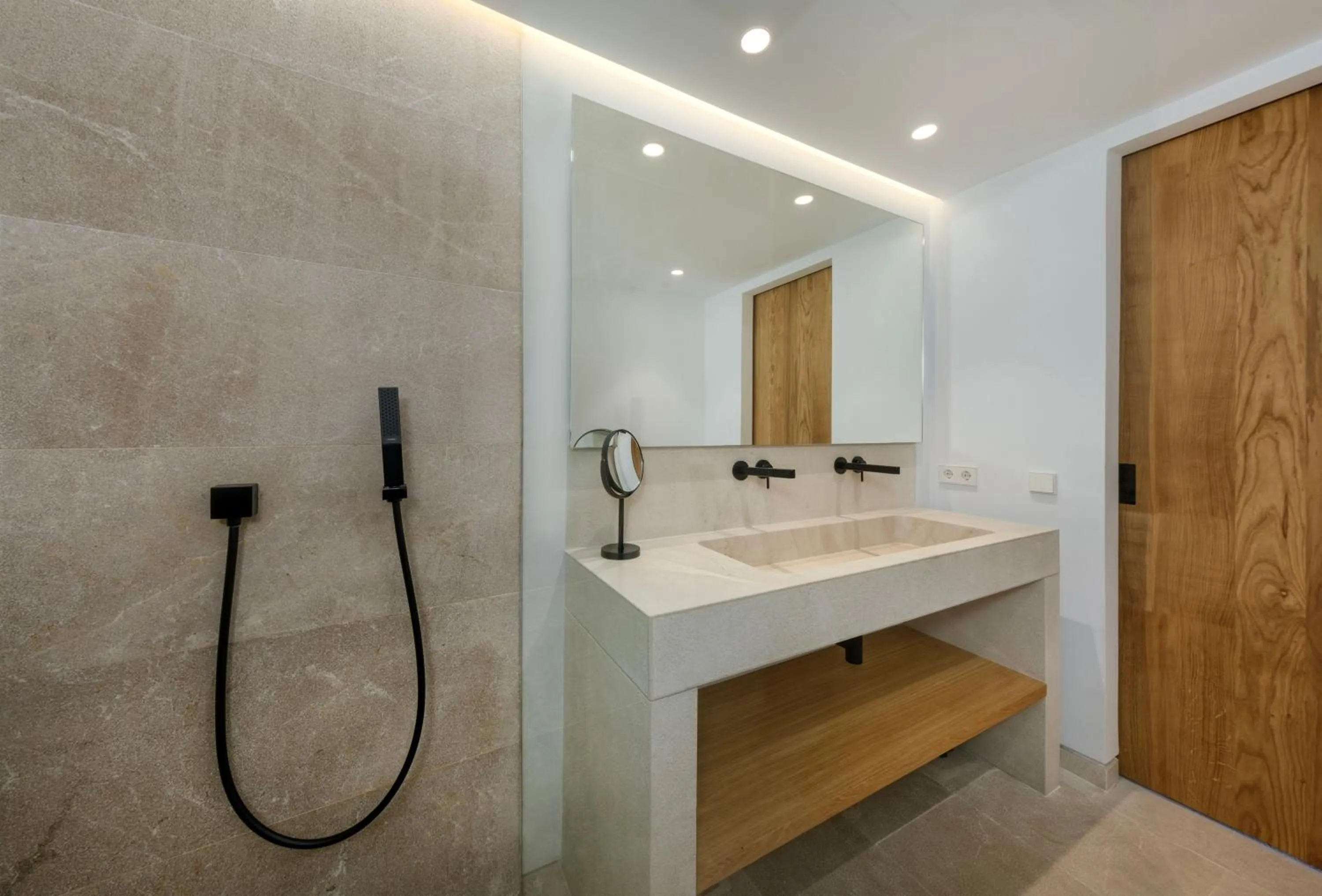 Shower in Fincahotel Treurer - Olive Grove & Grand House - Adults Only