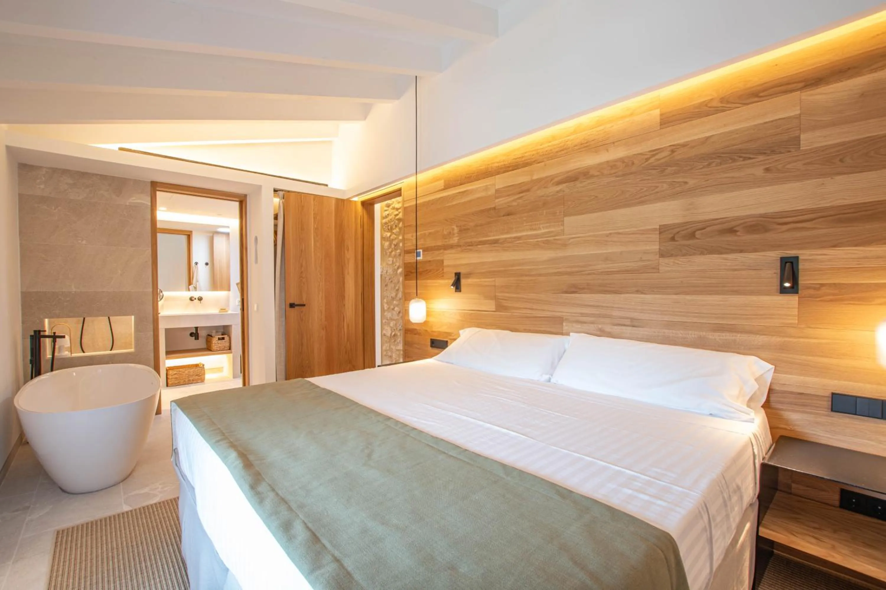 Bed in Fincahotel Treurer - Olive Grove & Grand House - Adults Only