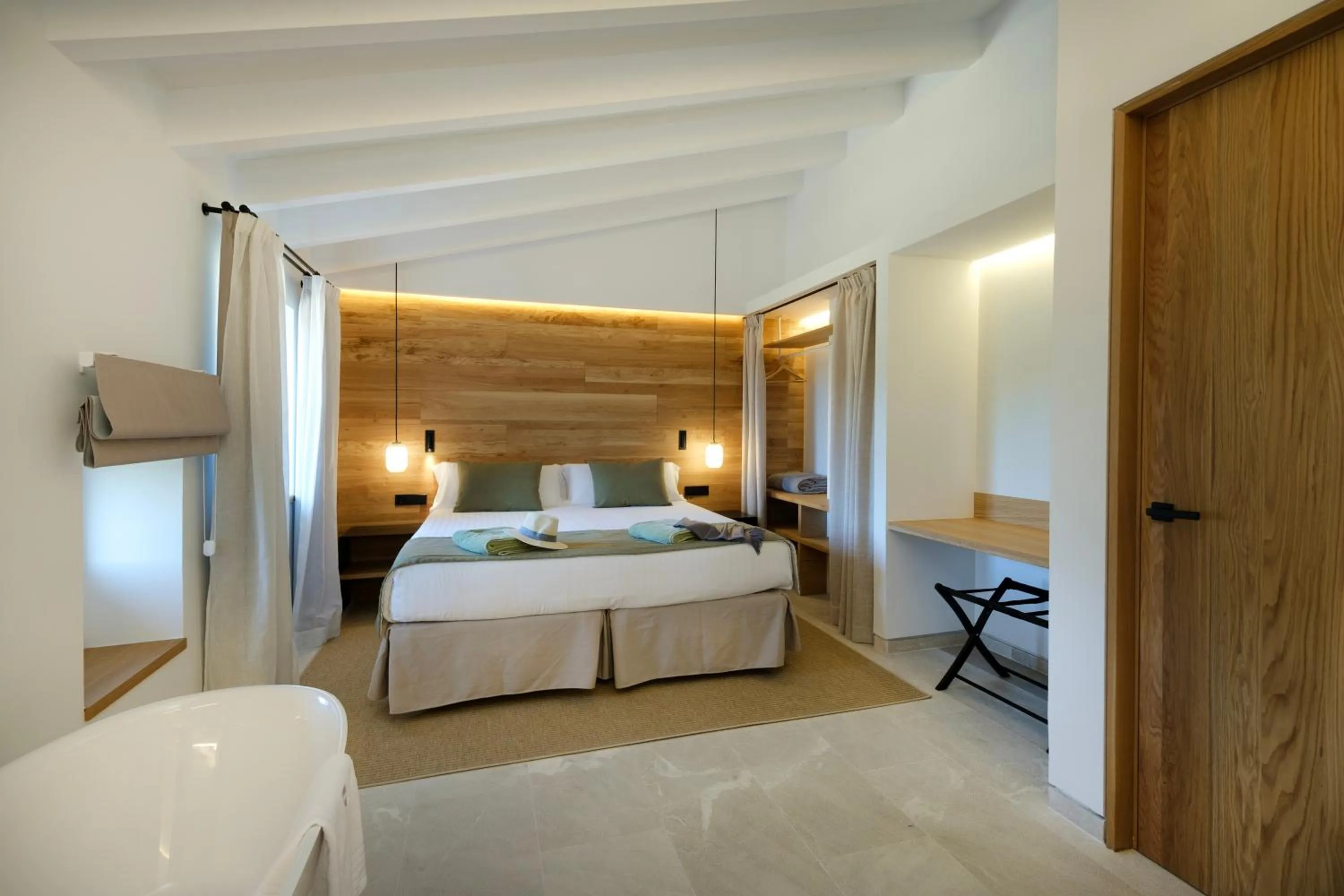 Bed in Fincahotel Treurer - Olive Grove & Grand House - Adults Only