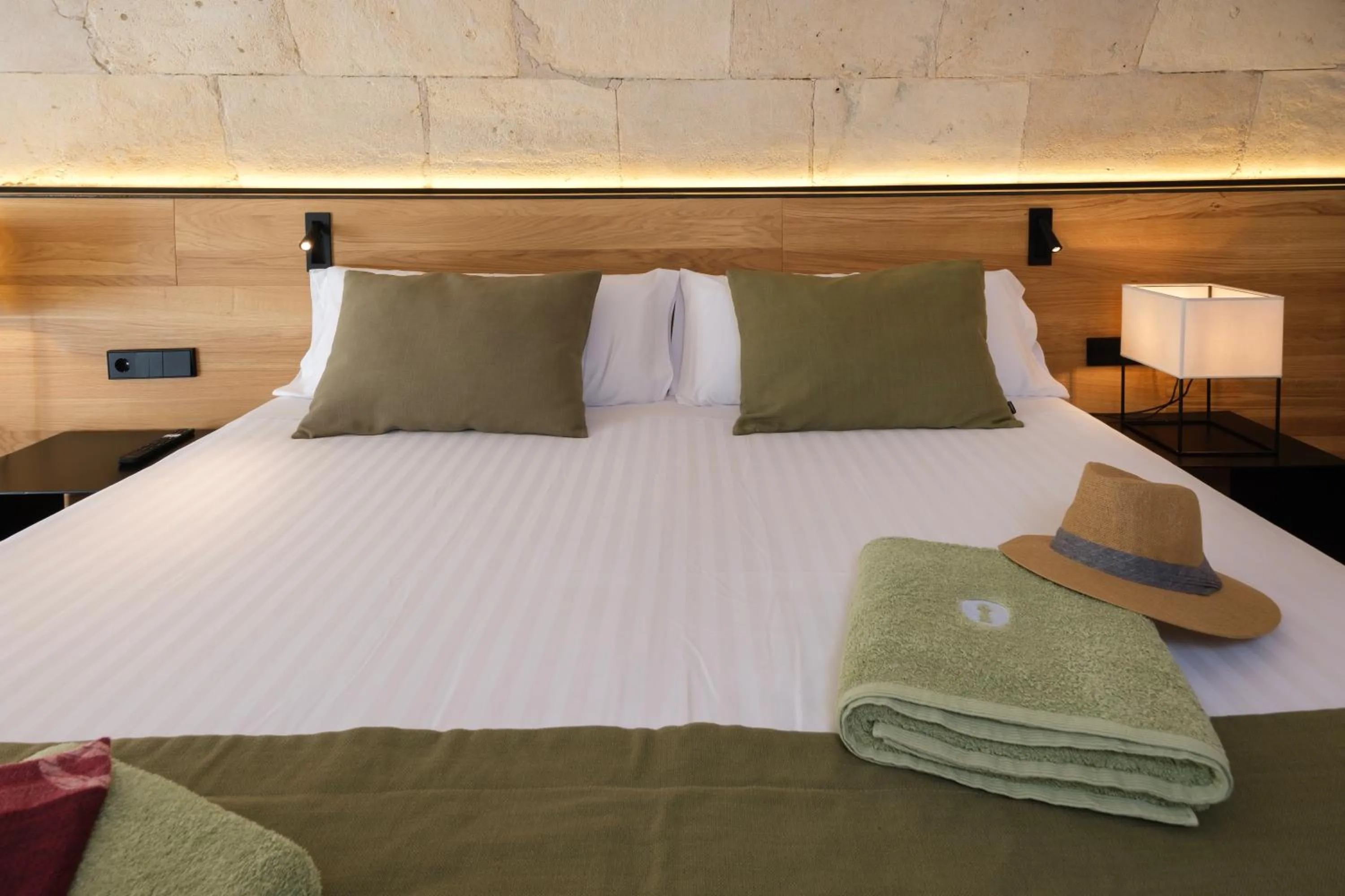 Bed in Fincahotel Treurer - Olive Grove & Grand House - Adults Only