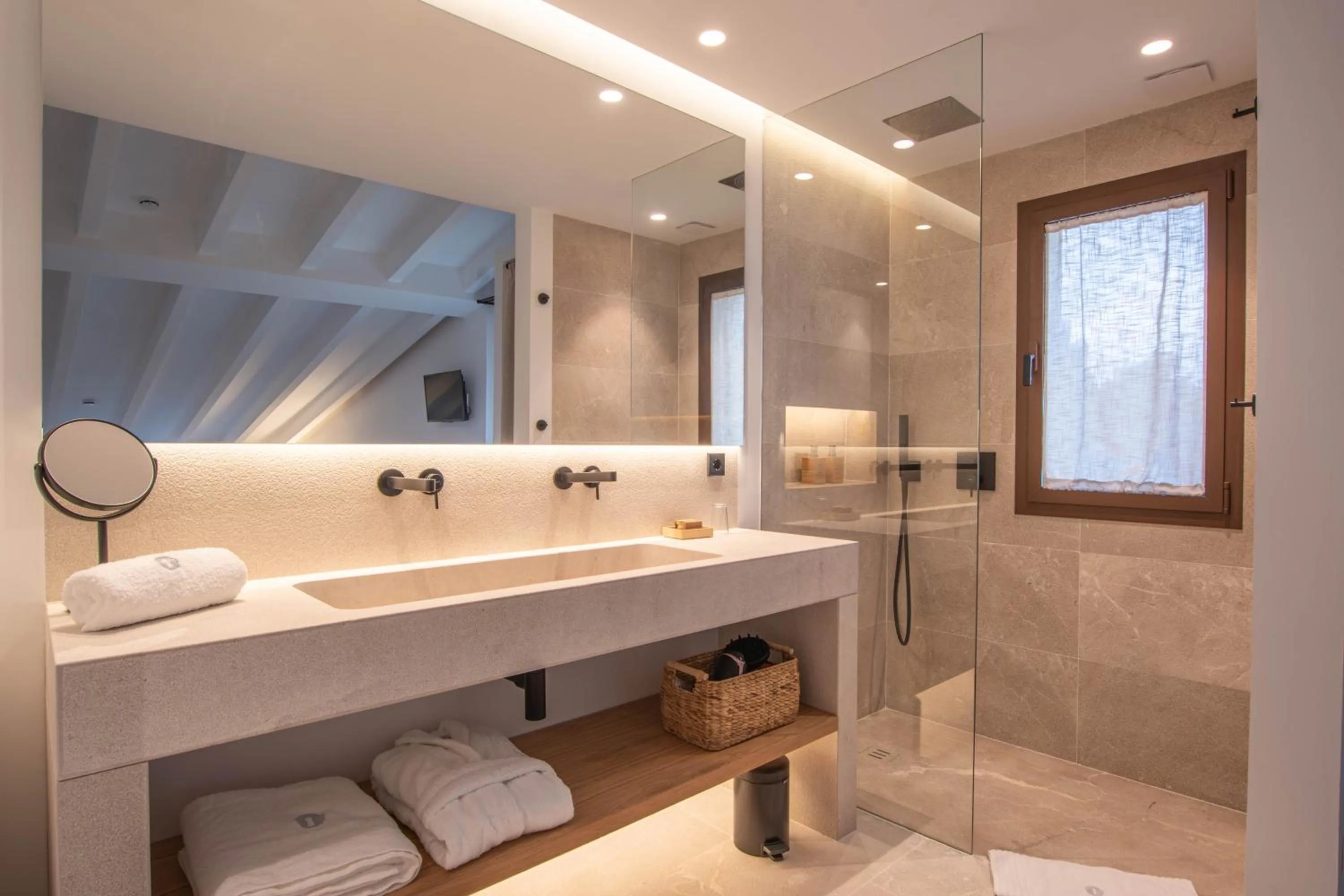 Bathroom in Fincahotel Treurer - Olive Grove & Grand House - Adults Only