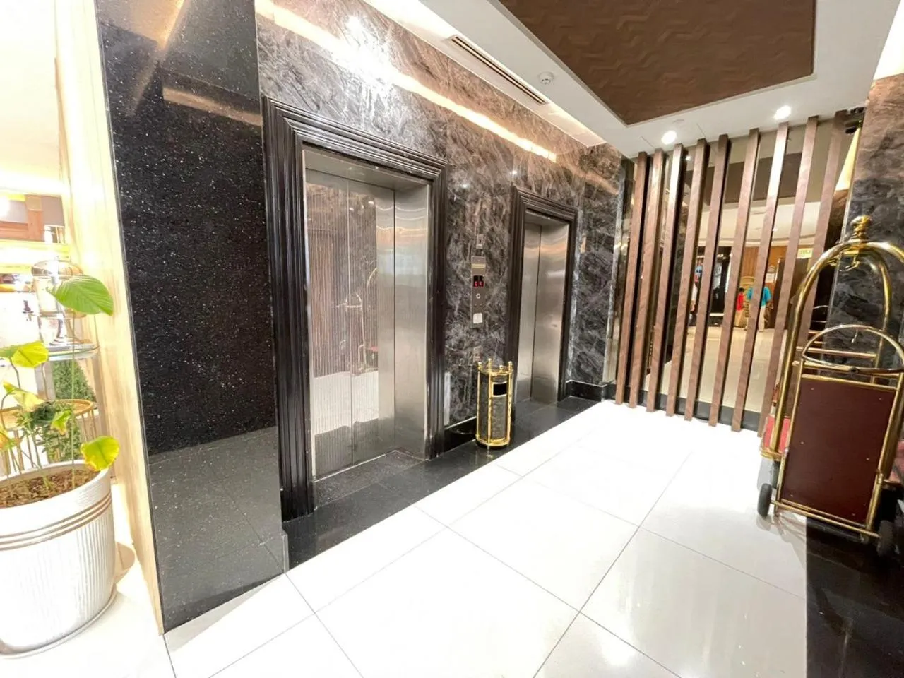 elevator, Bathroom in Kingston Hotel - Jalan Tuanku Abdul Rahman