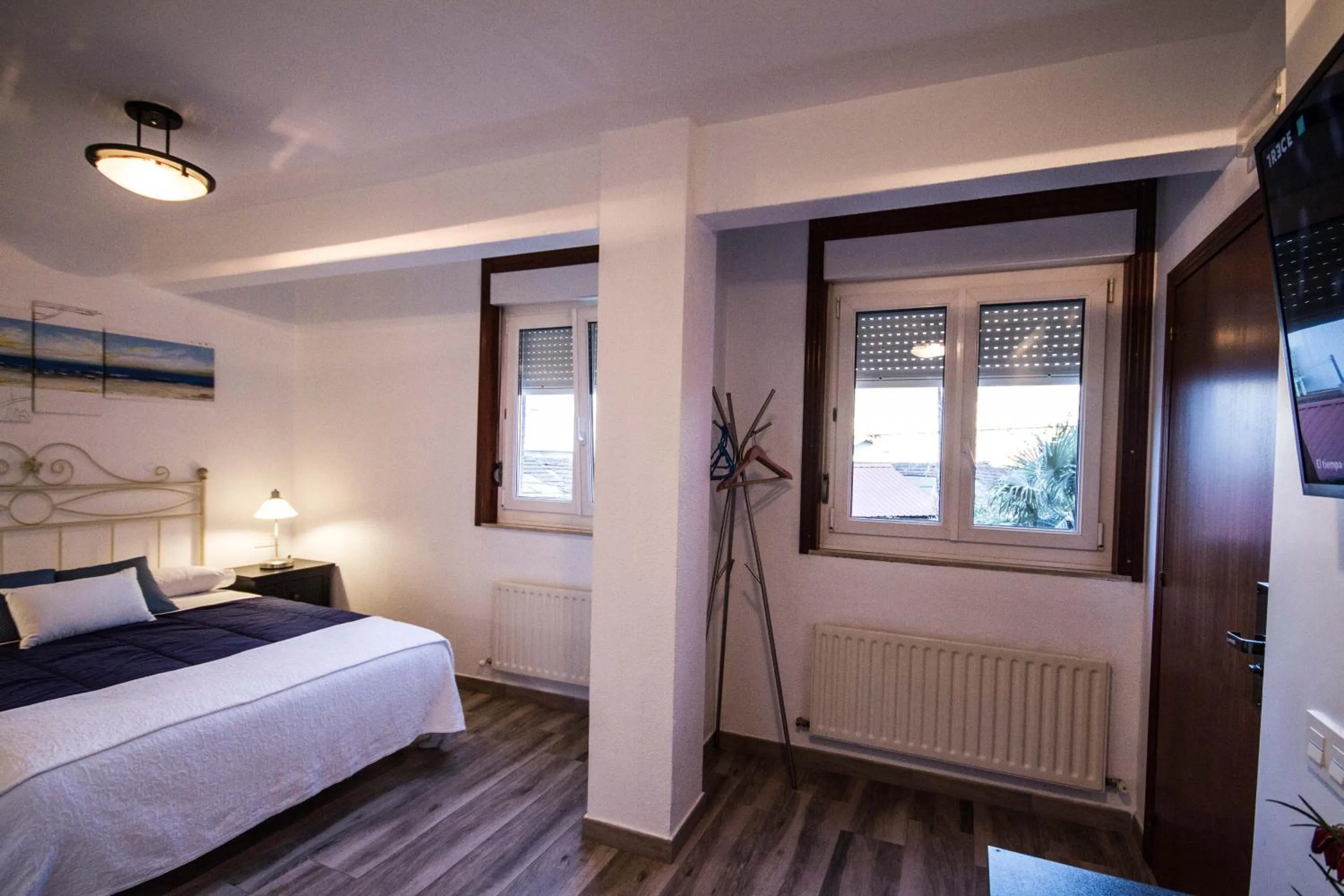 Photo of the whole room in Hotel Ria de Bilbao