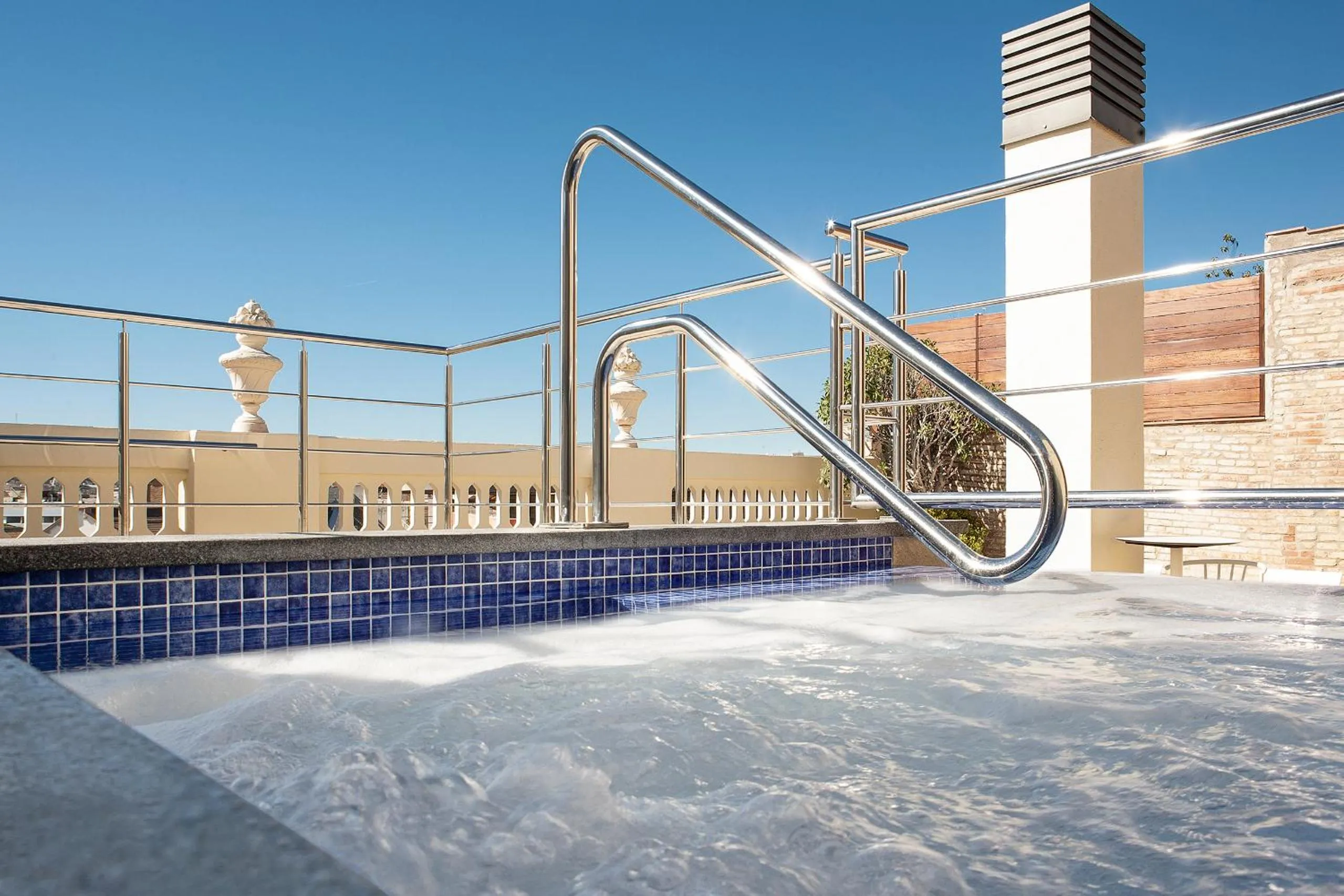 Property building in Ciutat Vella