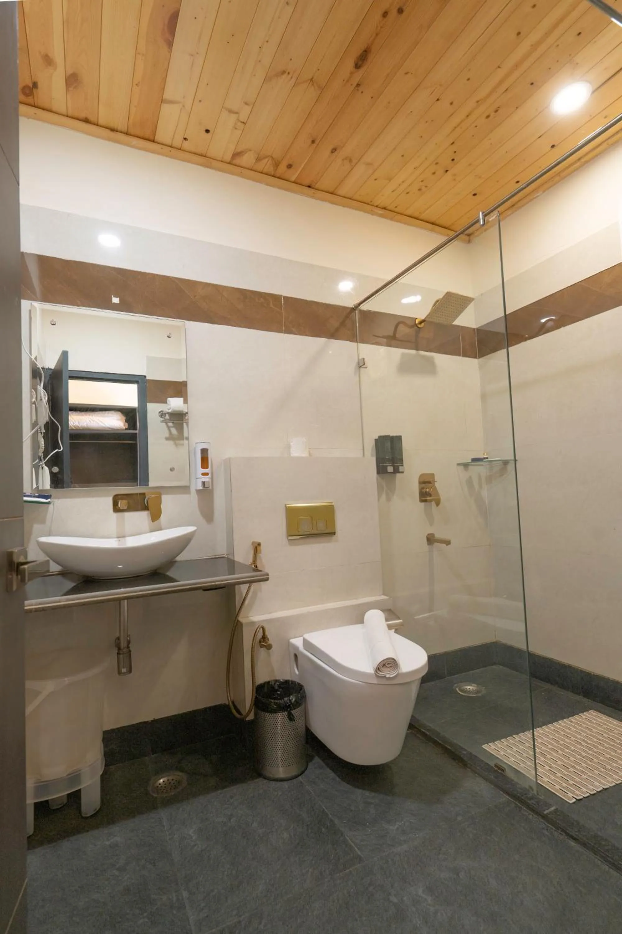 Bathroom in ANANTUM GATEWAY RESORTS