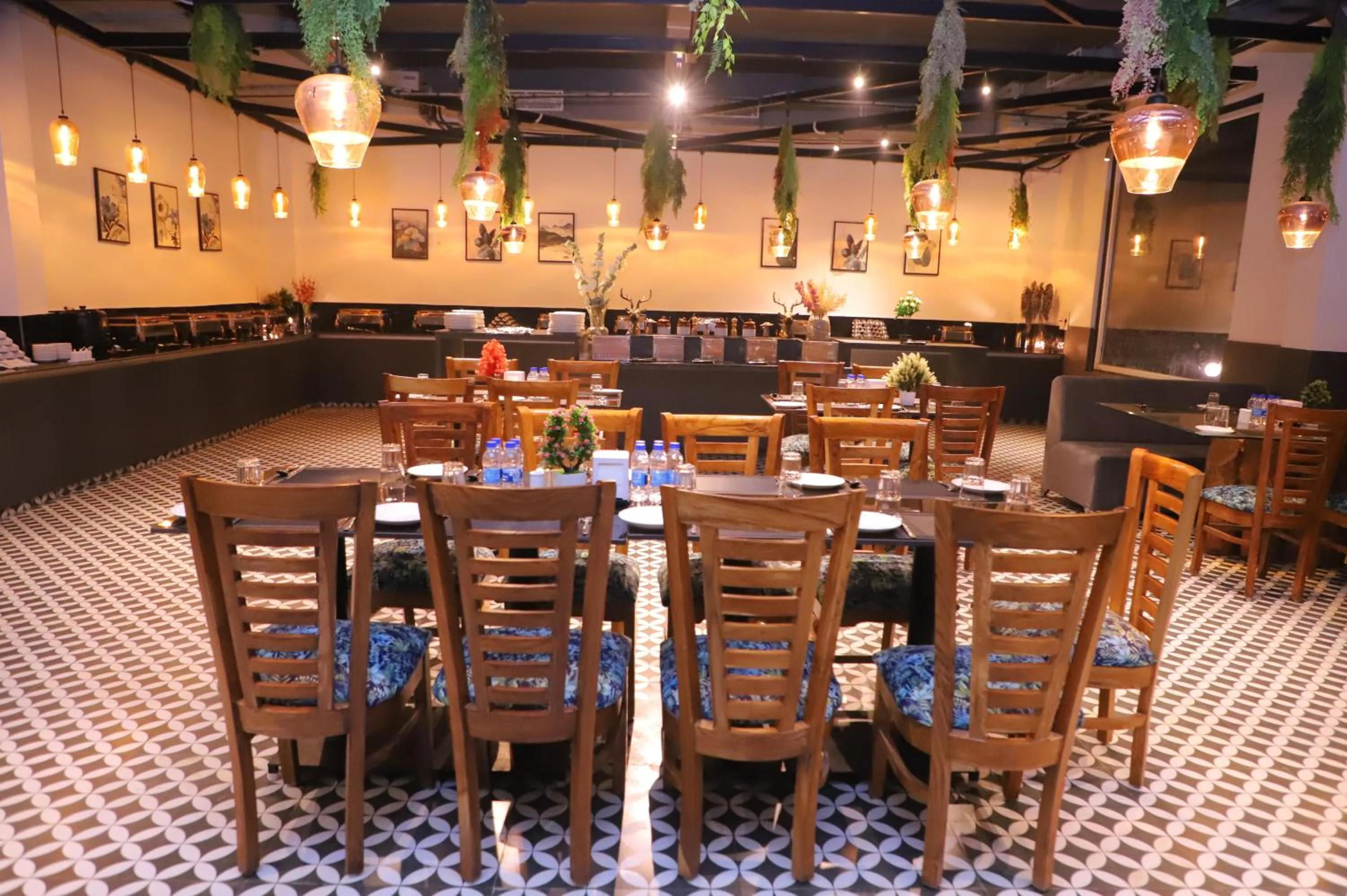 Restaurant/places to eat in ANANTUM GATEWAY RESORTS