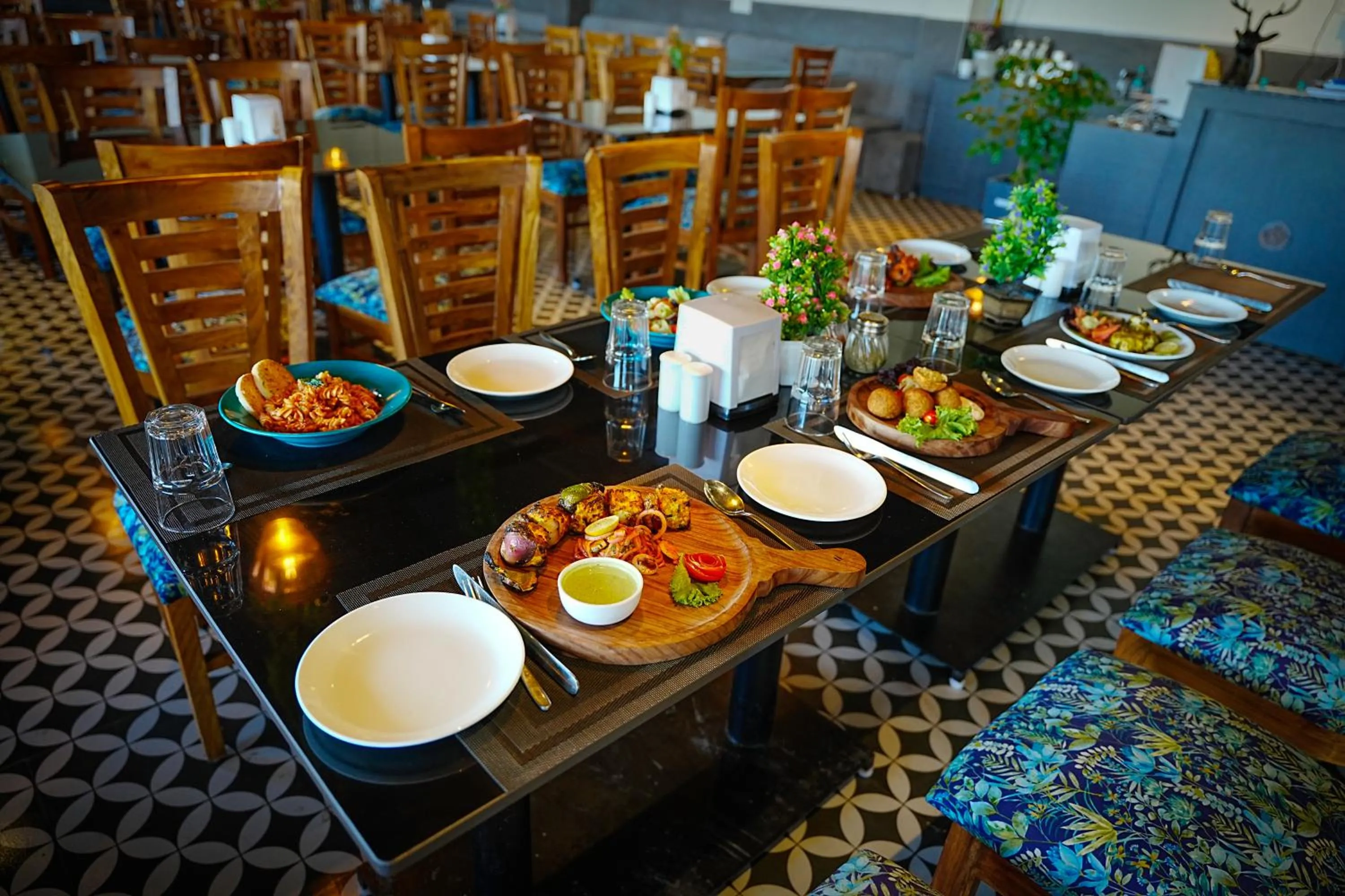 Restaurant/places to eat in ANANTUM GATEWAY RESORTS