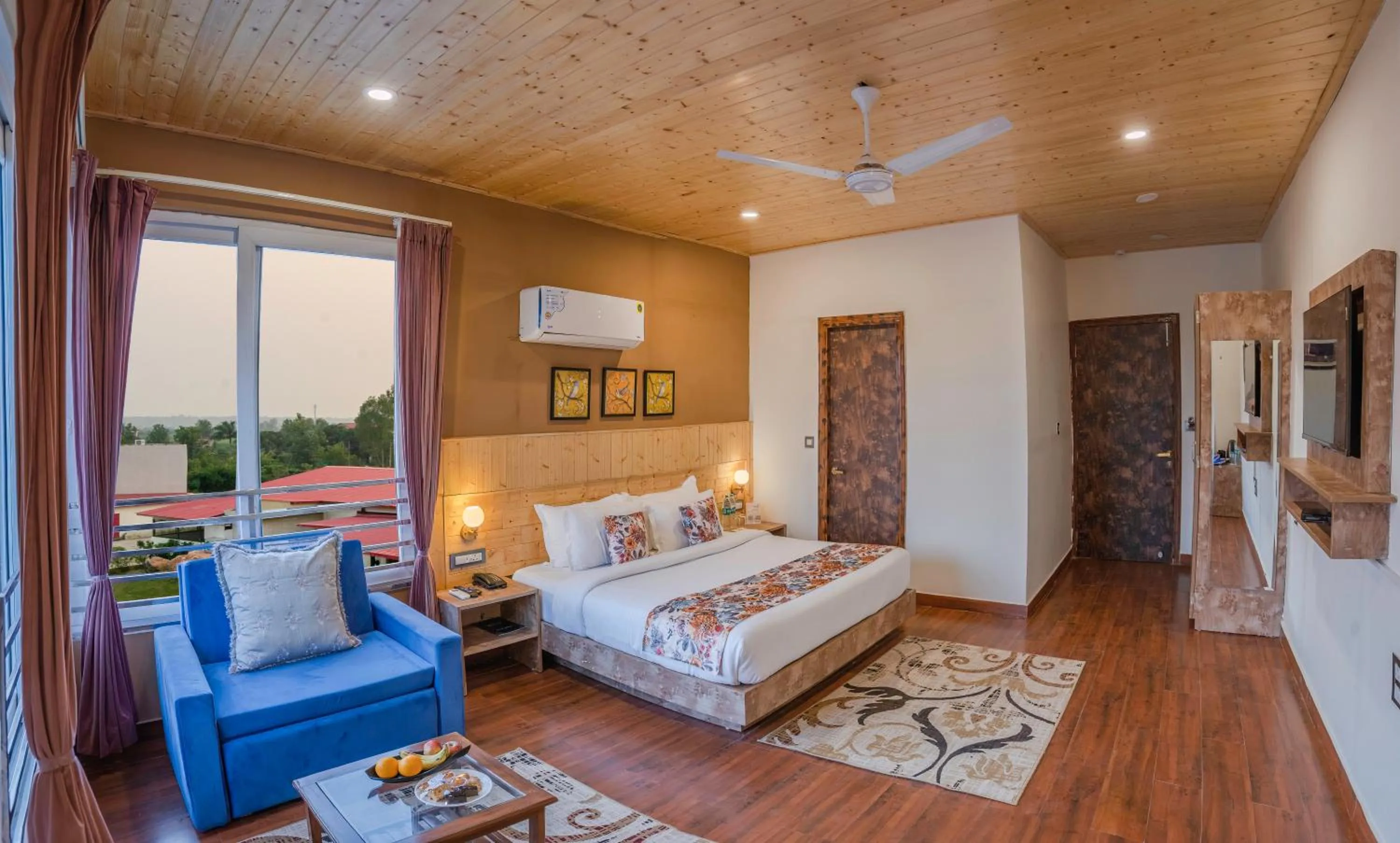 Bed in ANANTUM GATEWAY RESORTS