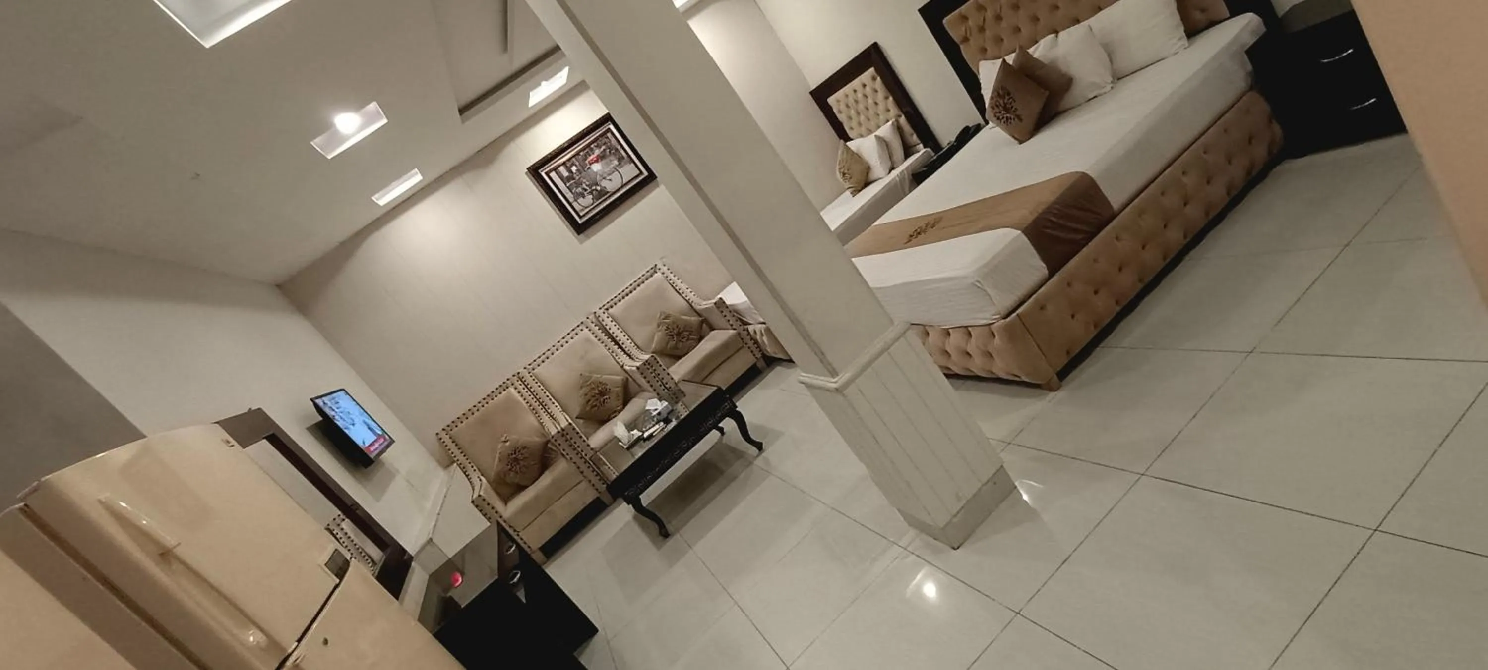 Garden view, Bed in Park View Hotel Gulberg