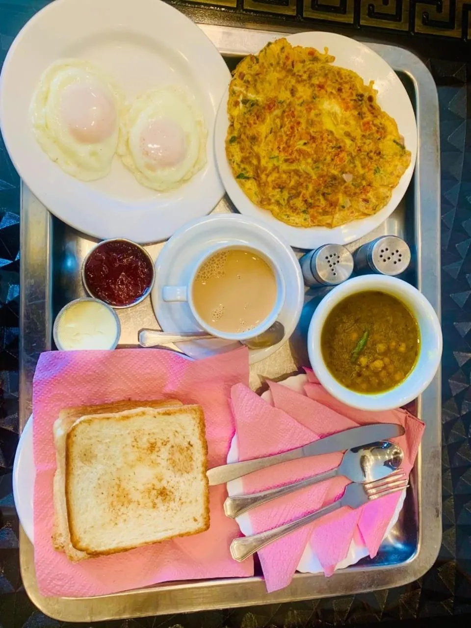 Breakfast in Park View Hotel Gulberg