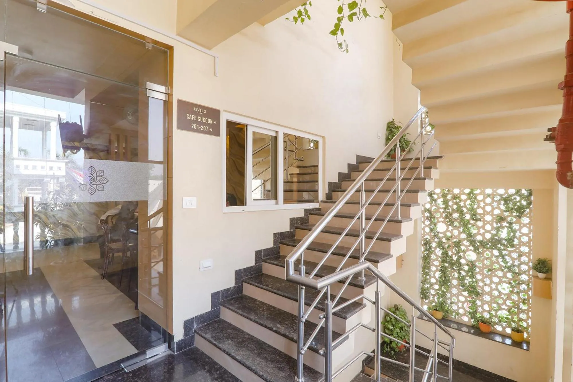 Lobby or reception in FabHotel Raghubar Kripa