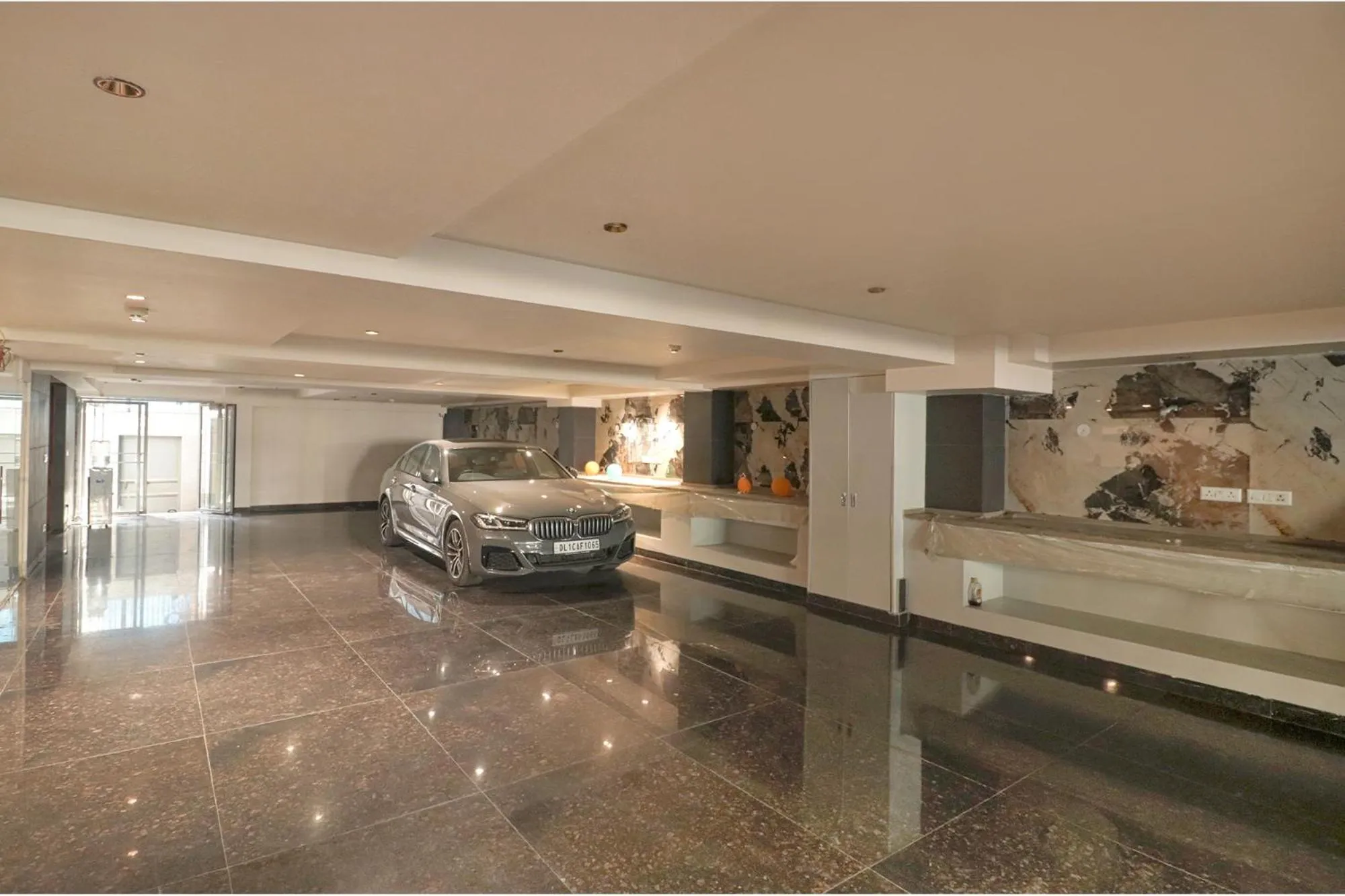 Parking, Bed in Oriva Shanit