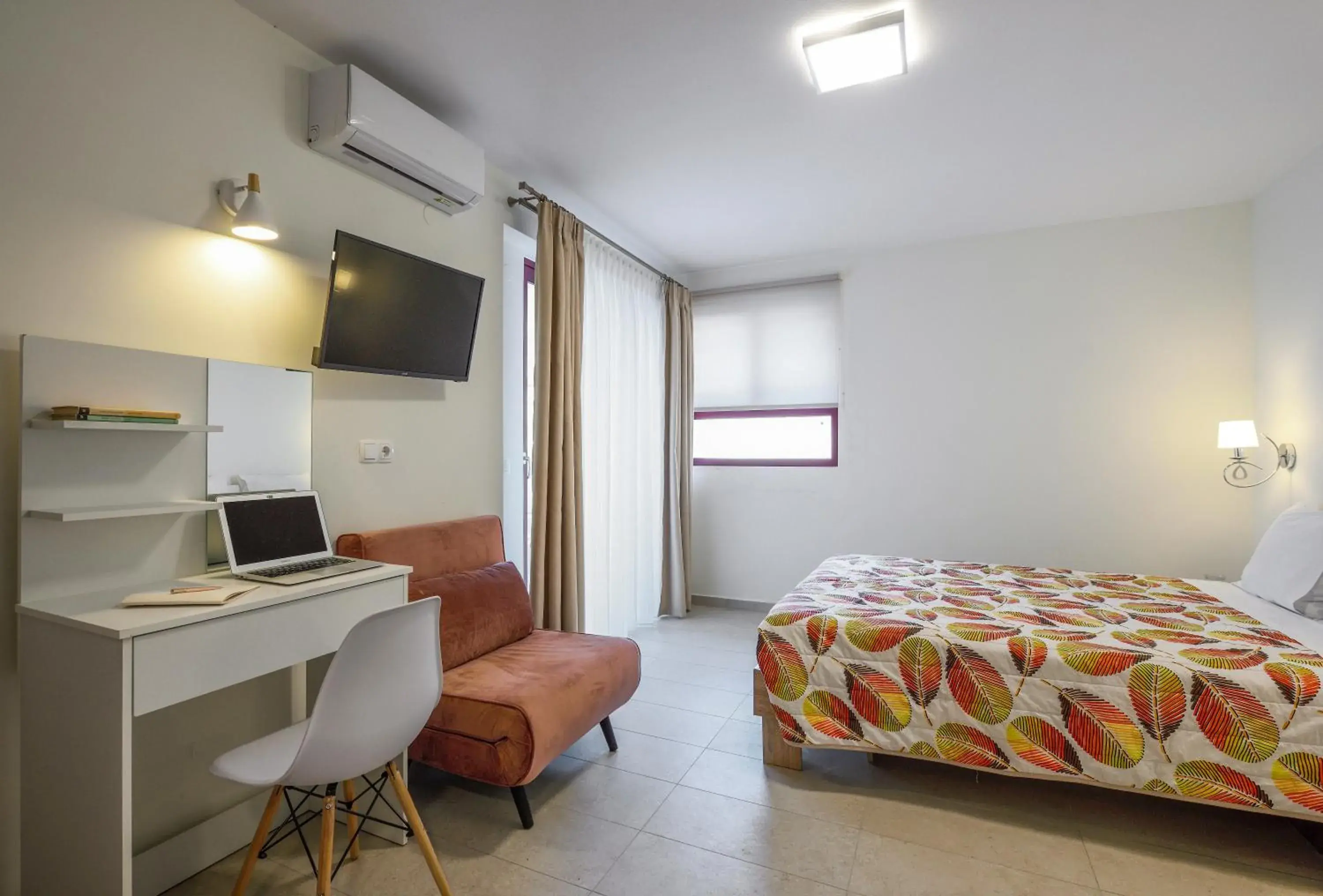 Budget Double Room Semi-basement in Elpiniki Luxury Rooms Budget Double Room Semi-basement in Elpiniki Luxury Rooms