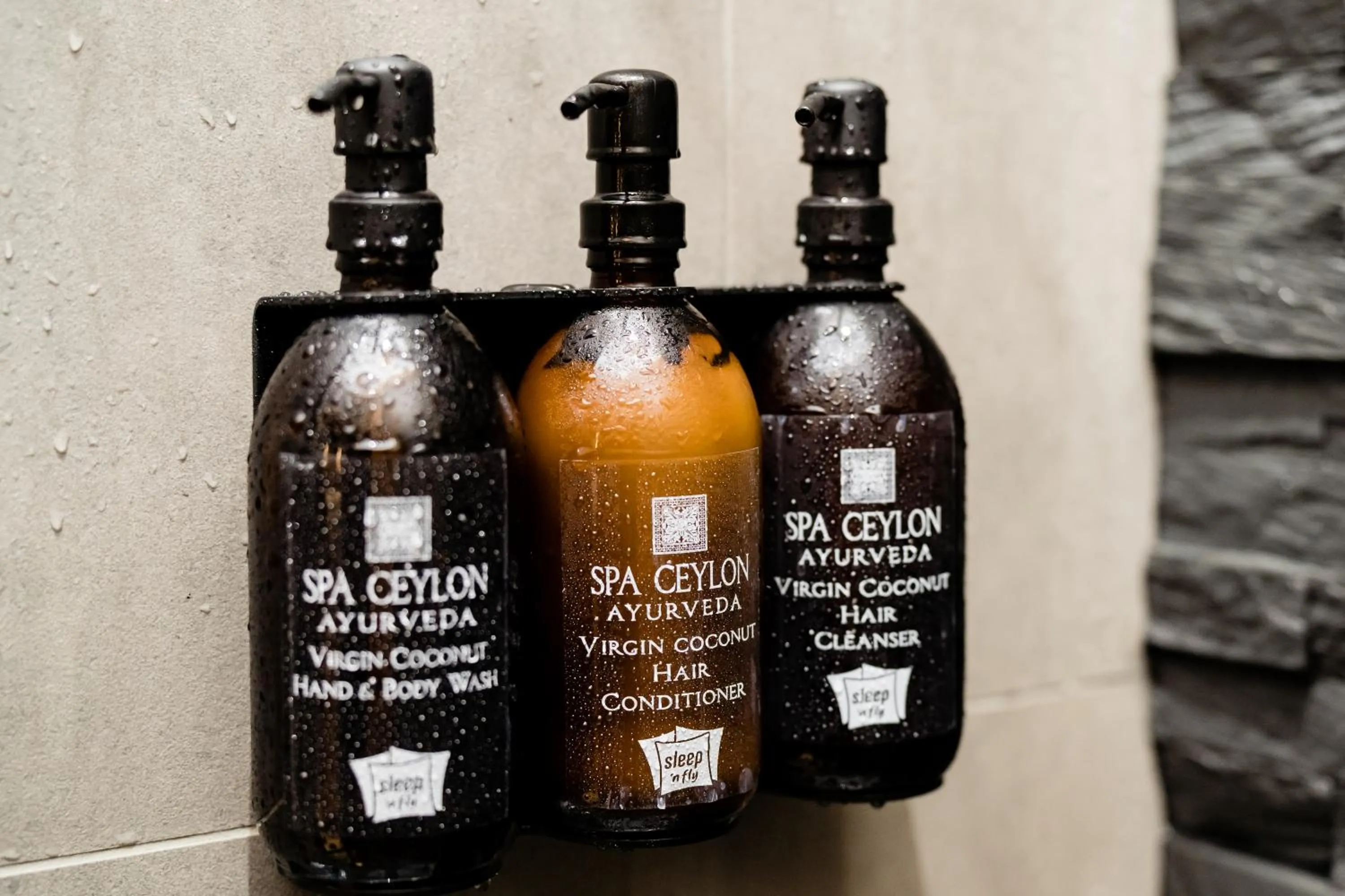 Shower in Sleepover Doha North Node, Gate C30