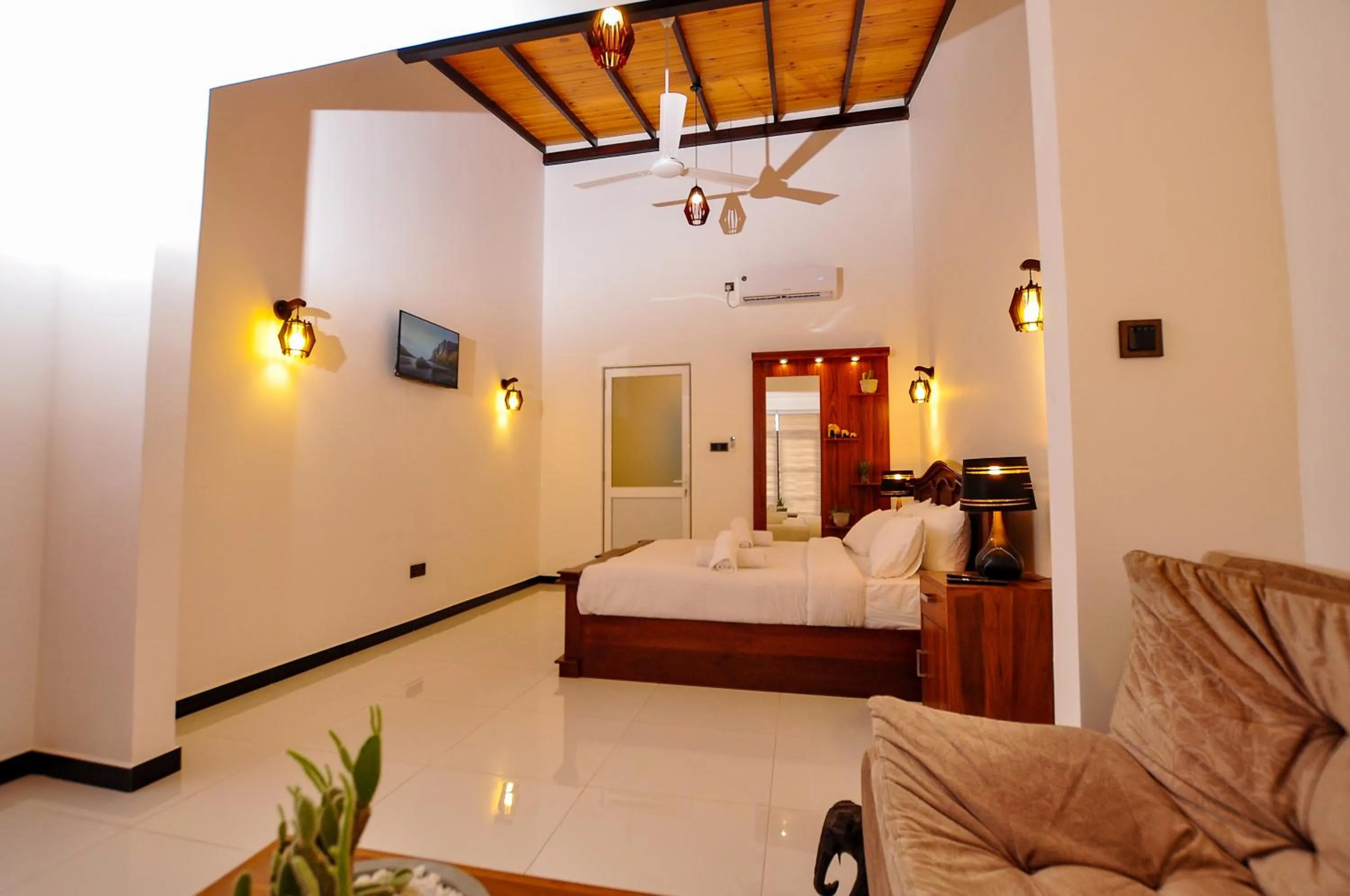 Bed in Sachinro Hotel Mirissa