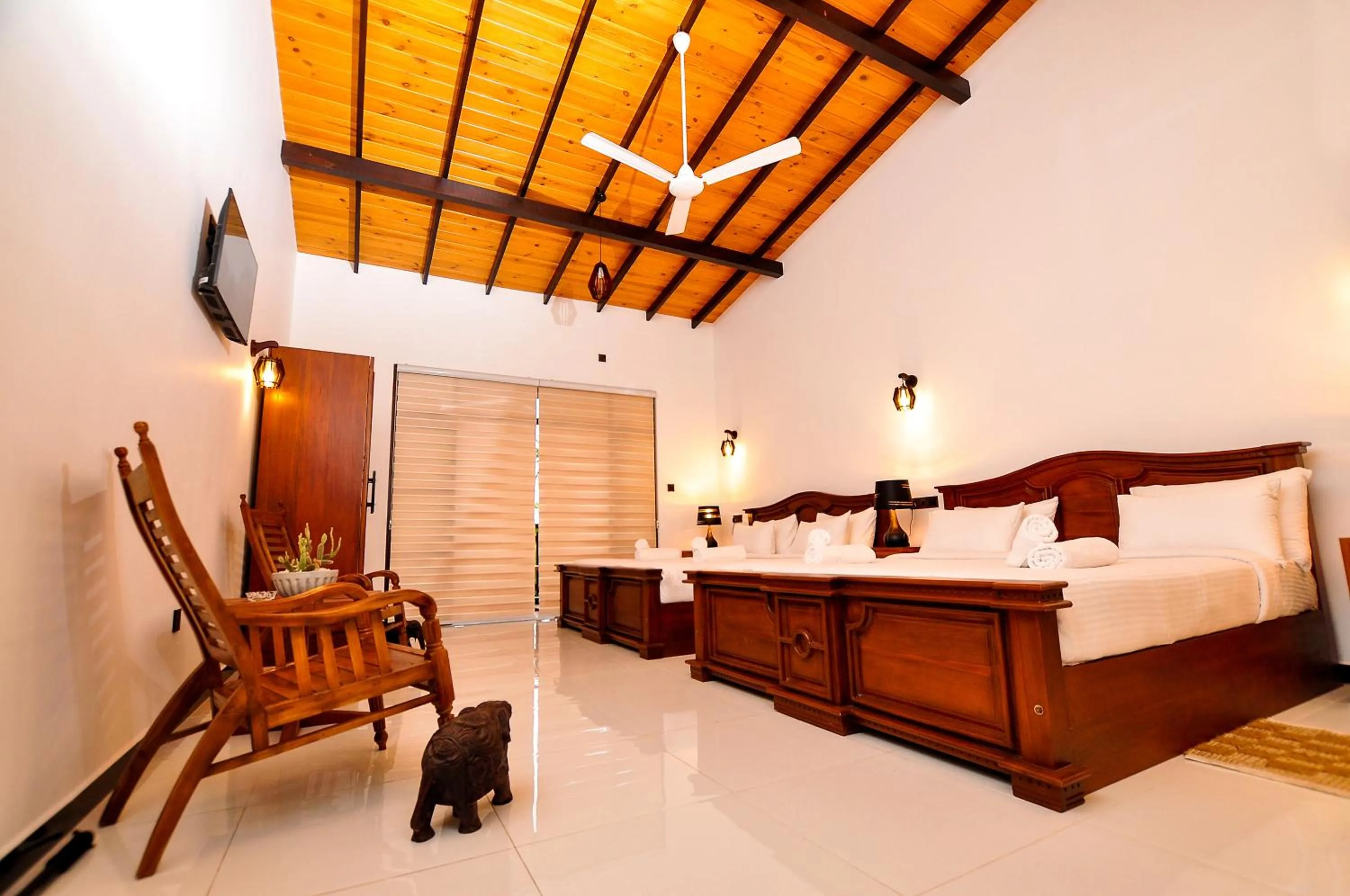 Bed in Sachinro Hotel Mirissa