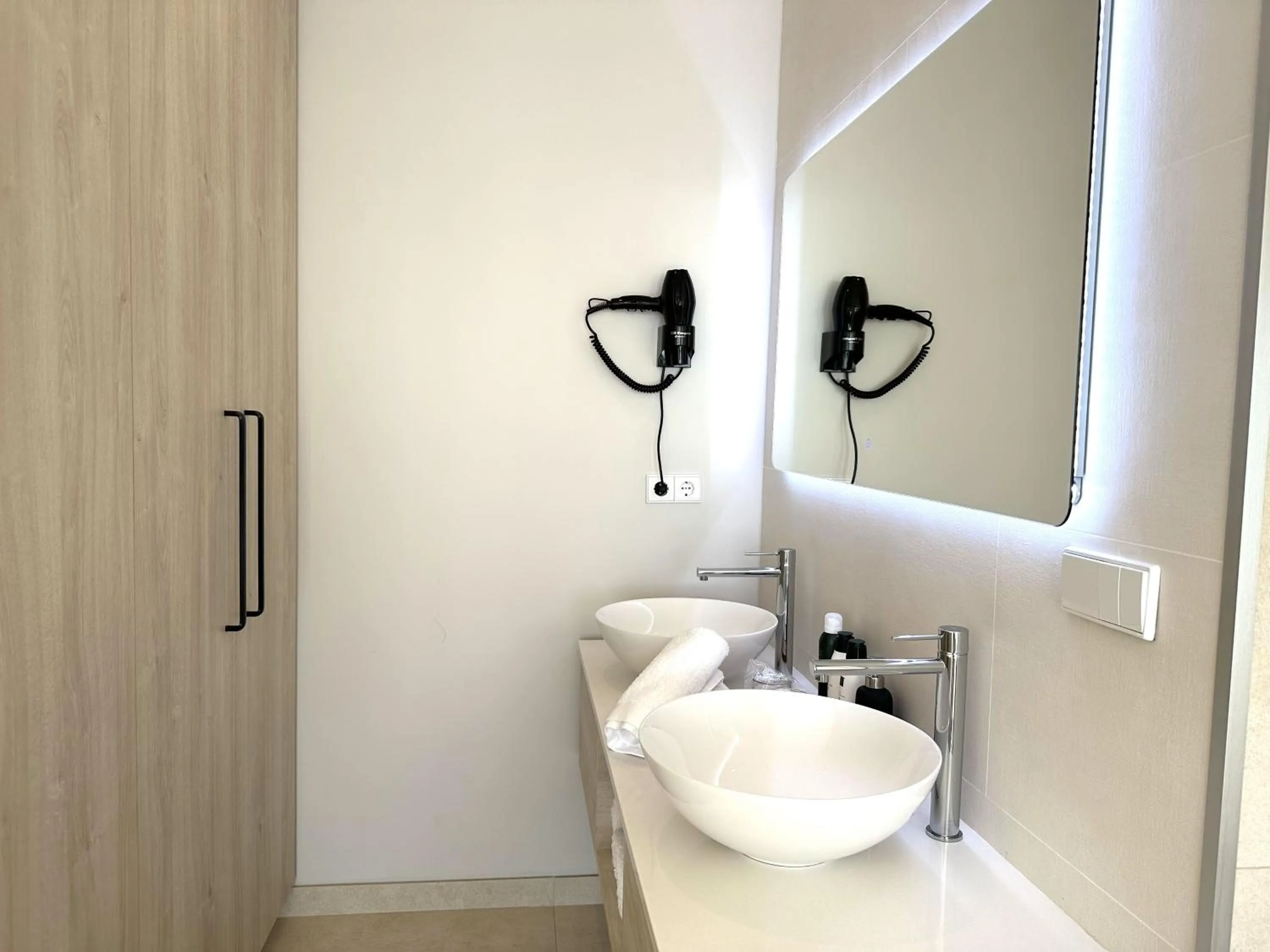 Bathroom in Otantus Hotel