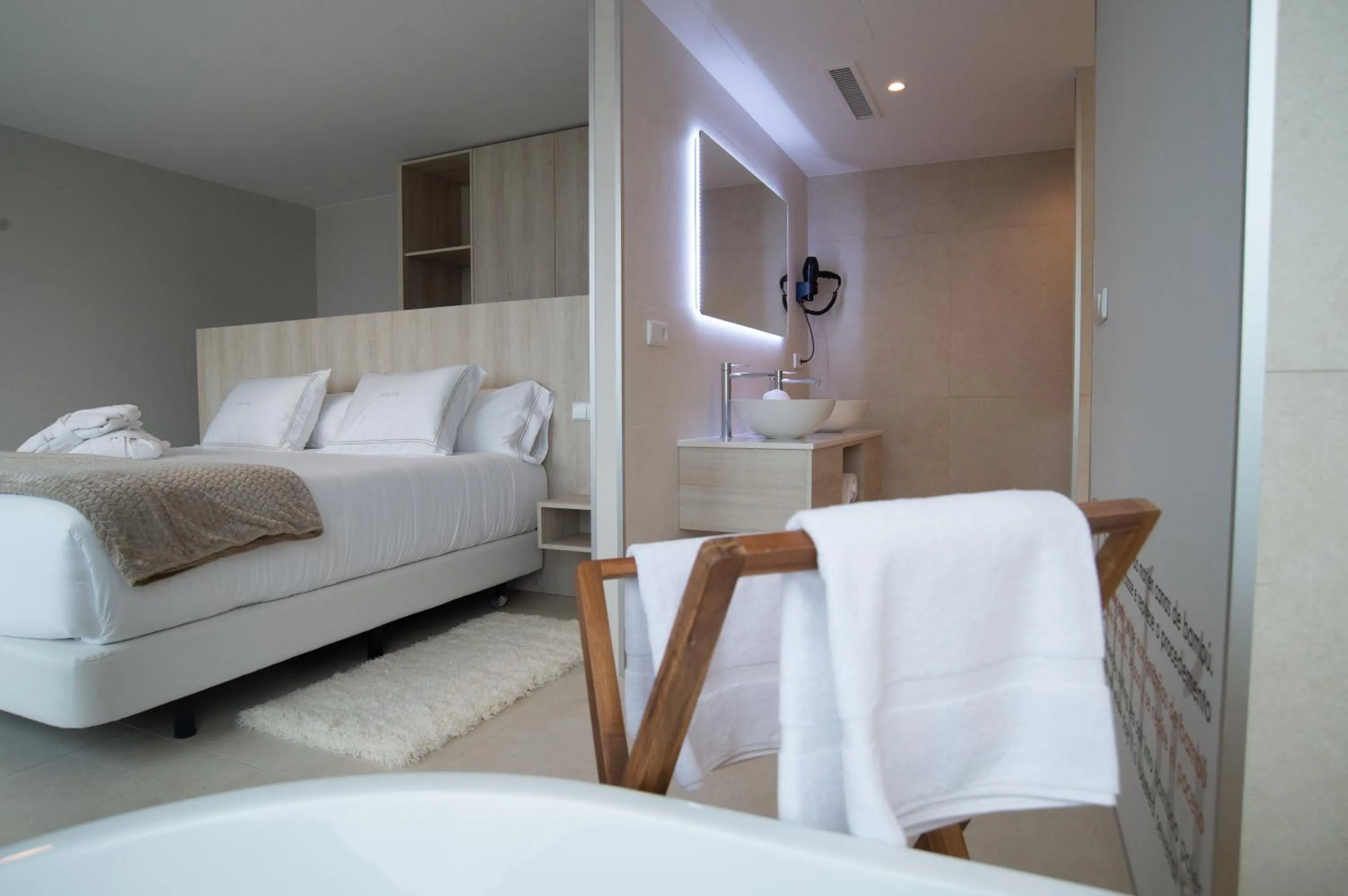 Bed in Otantus Hotel