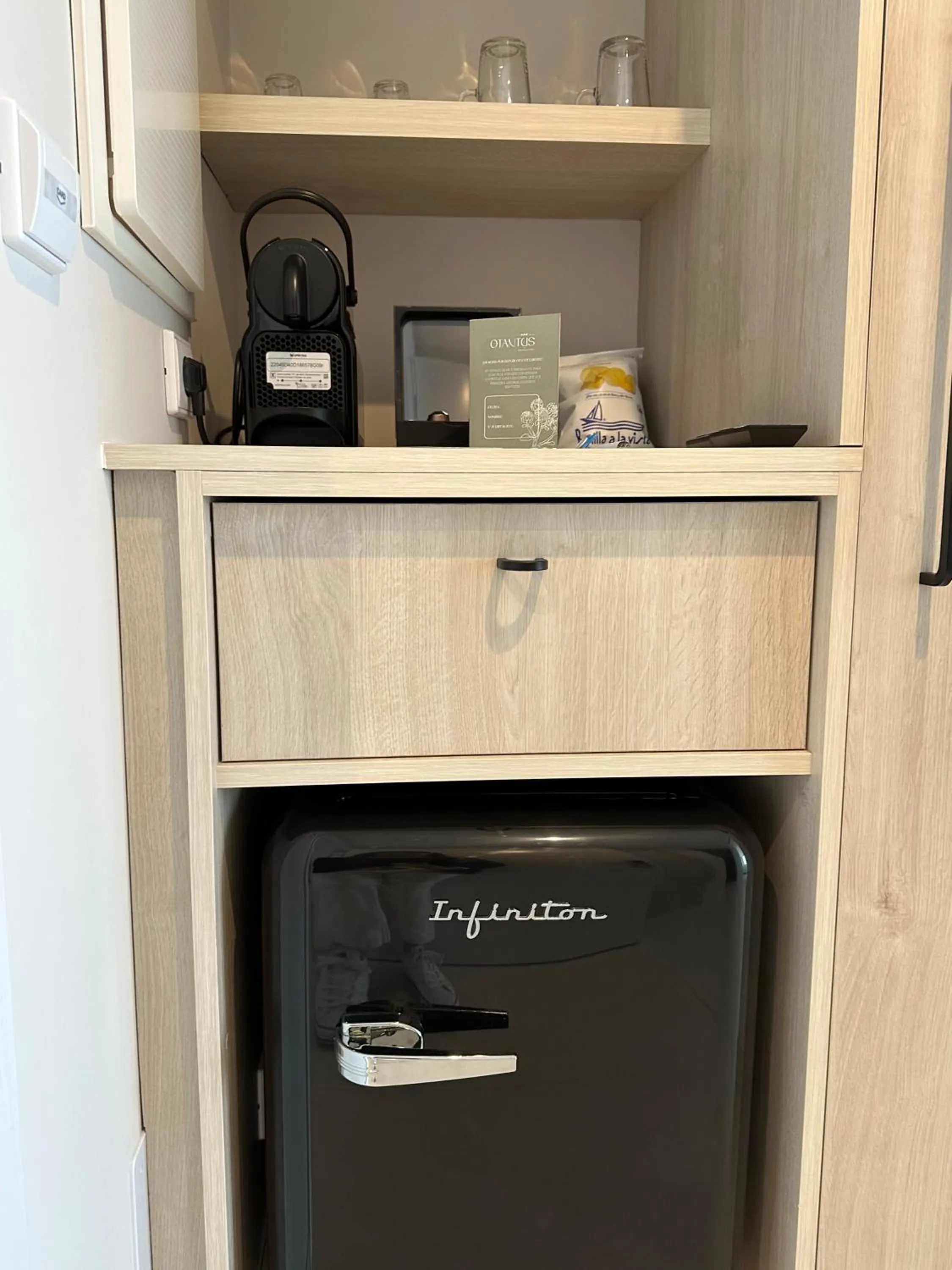 Coffee/tea facilities in Otantus Hotel