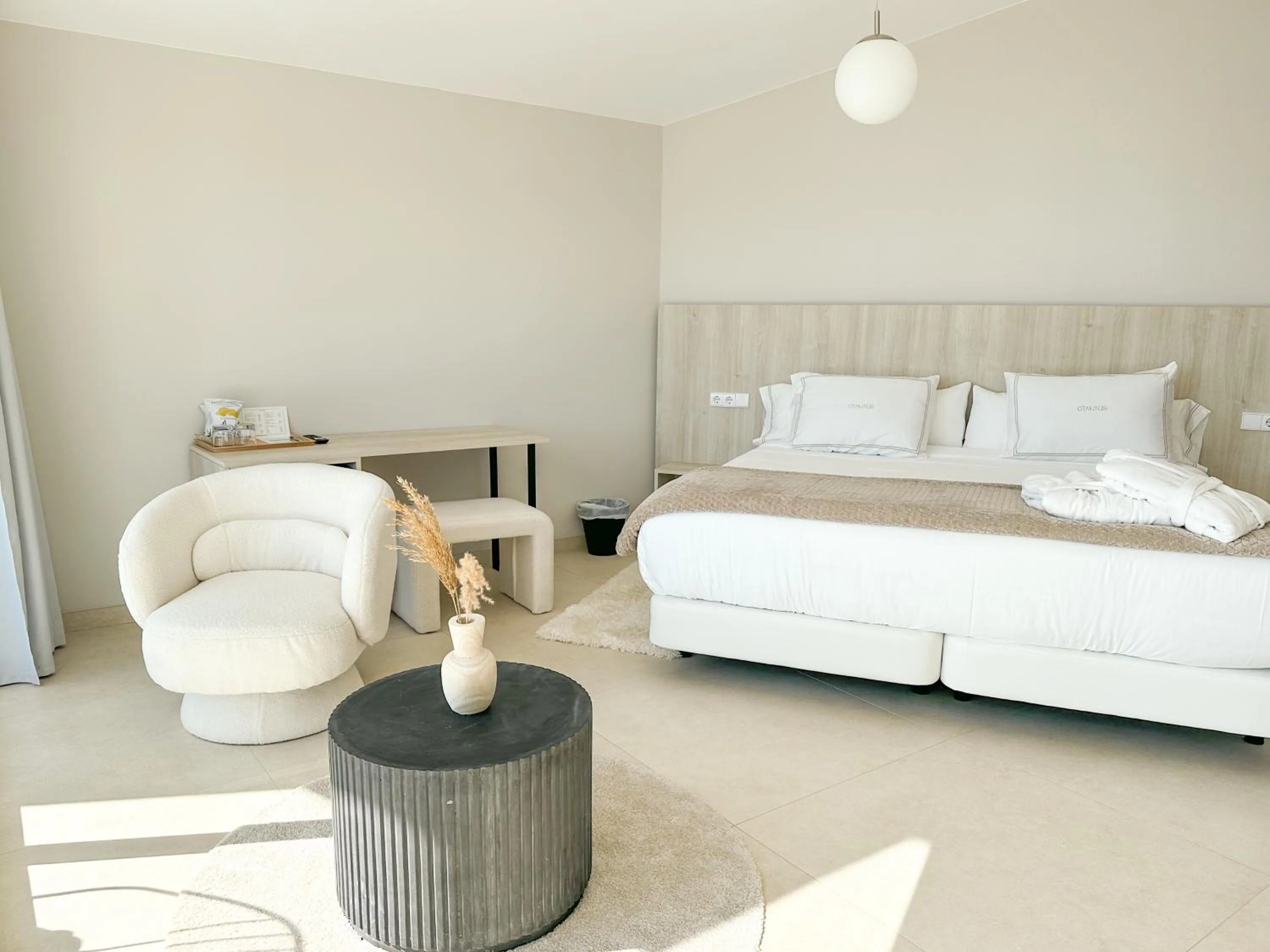 Bed in Otantus Hotel