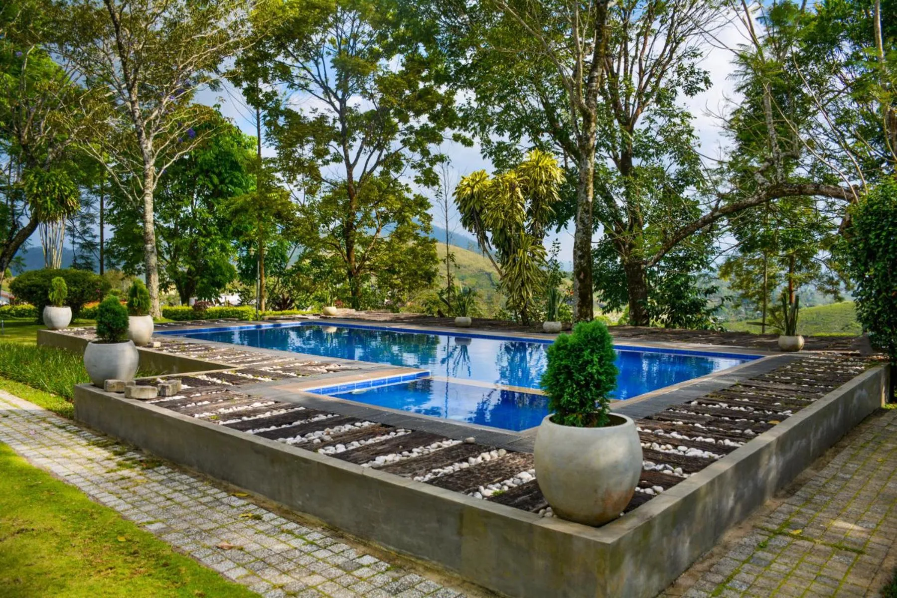 Swimming pool in Grand Argyle Resort