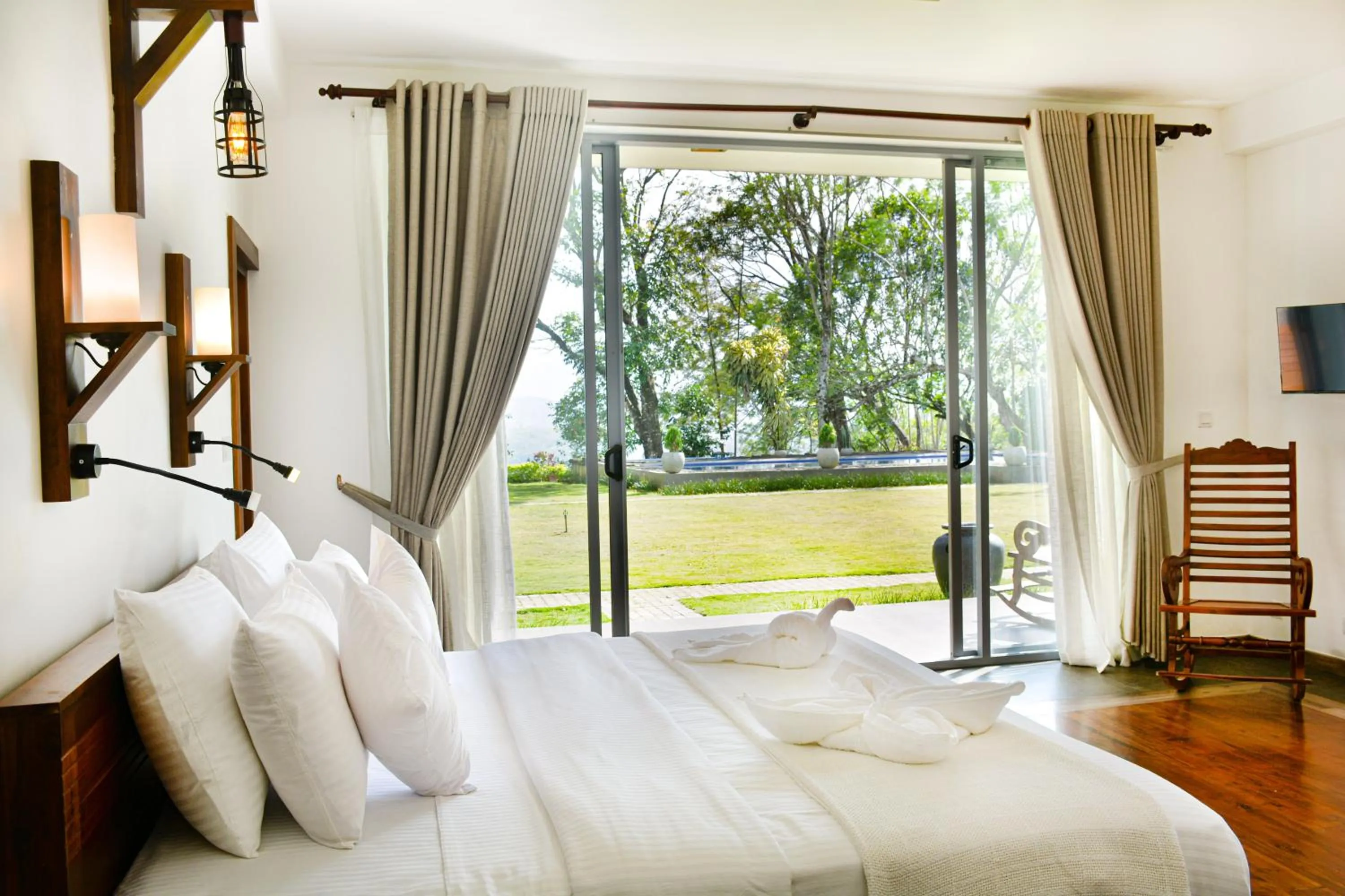 Bedroom, Bed in Grand Argyle Resort