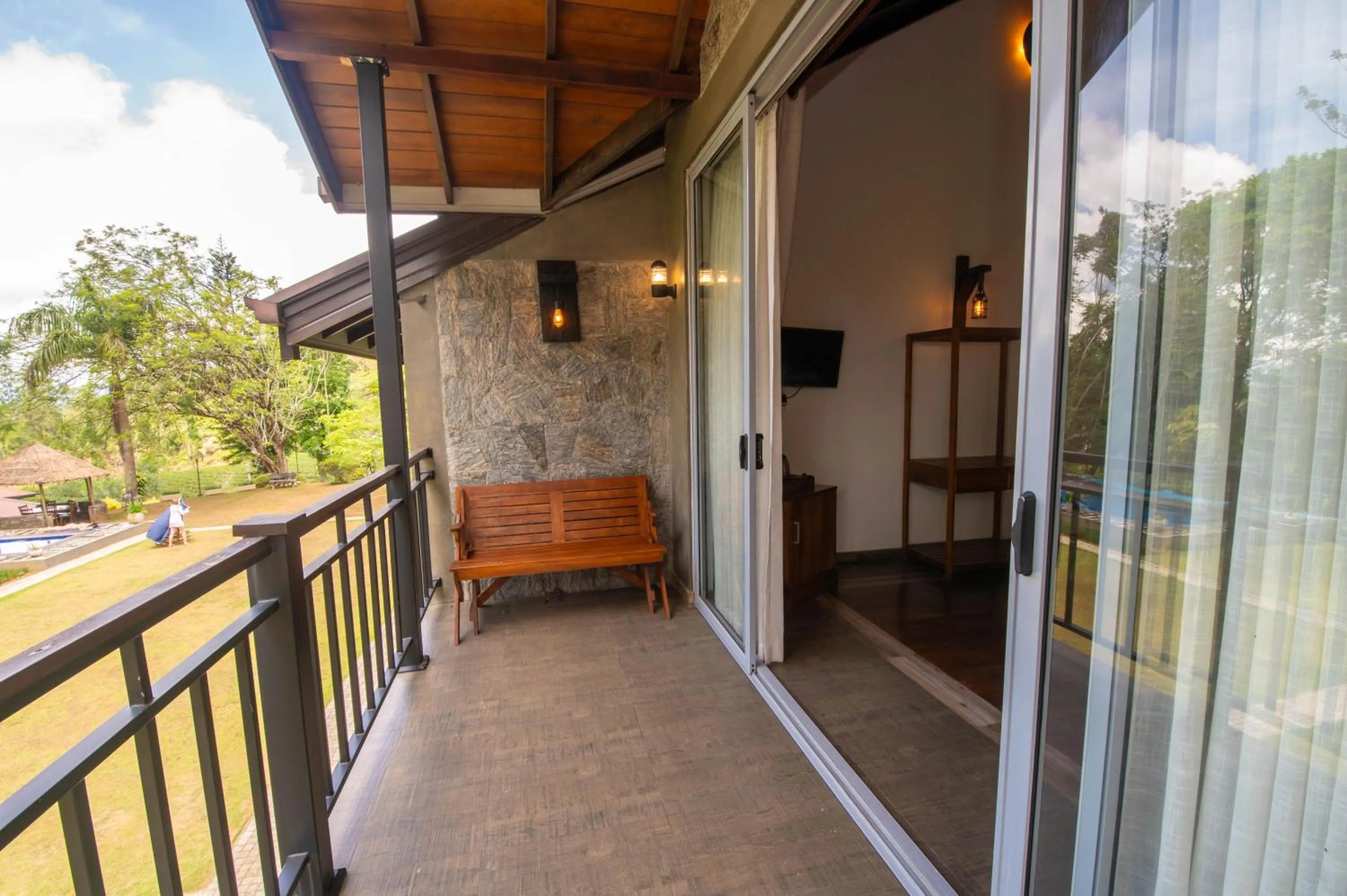 Patio in Grand Argyle Resort