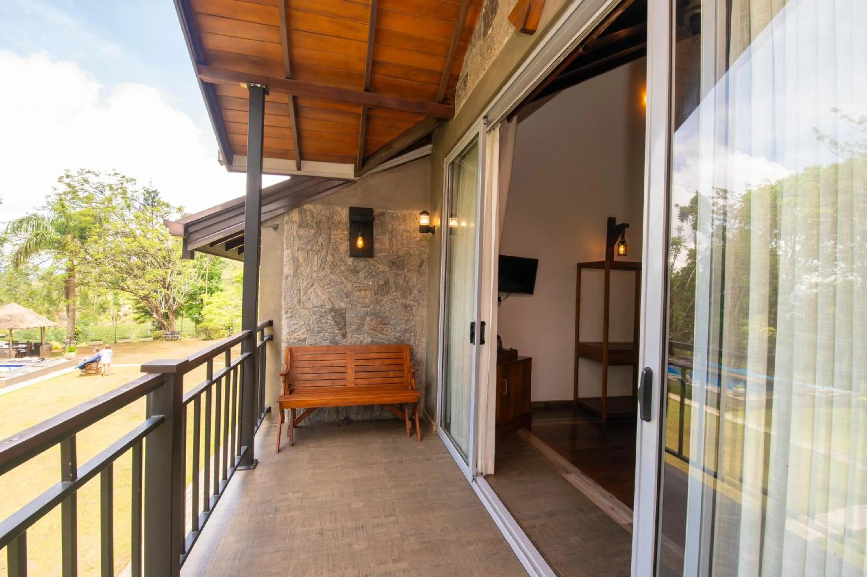 Patio in Grand Argyle Resort