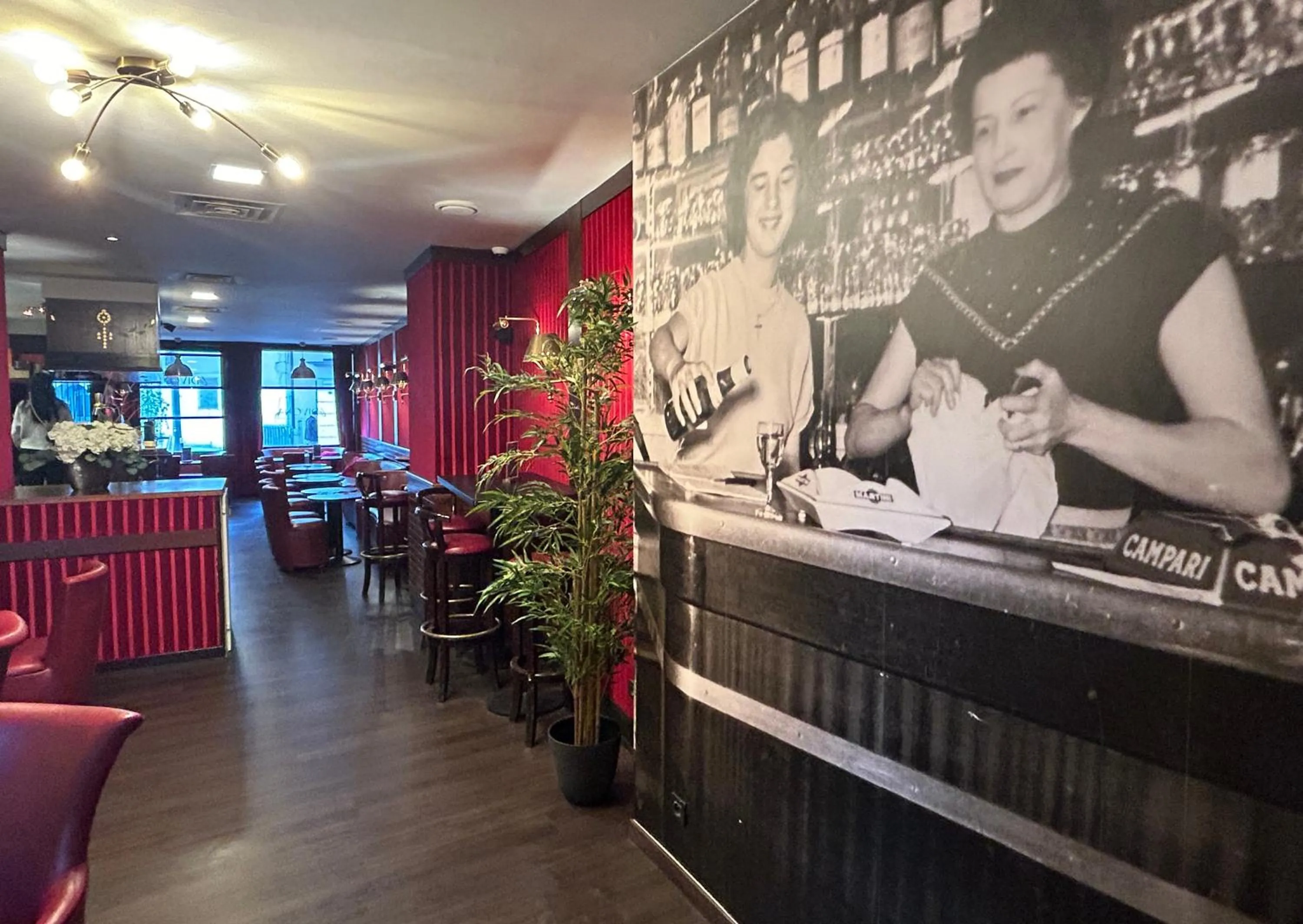 Lounge or bar in Hotel Le Divona "au coeur de Divonne"