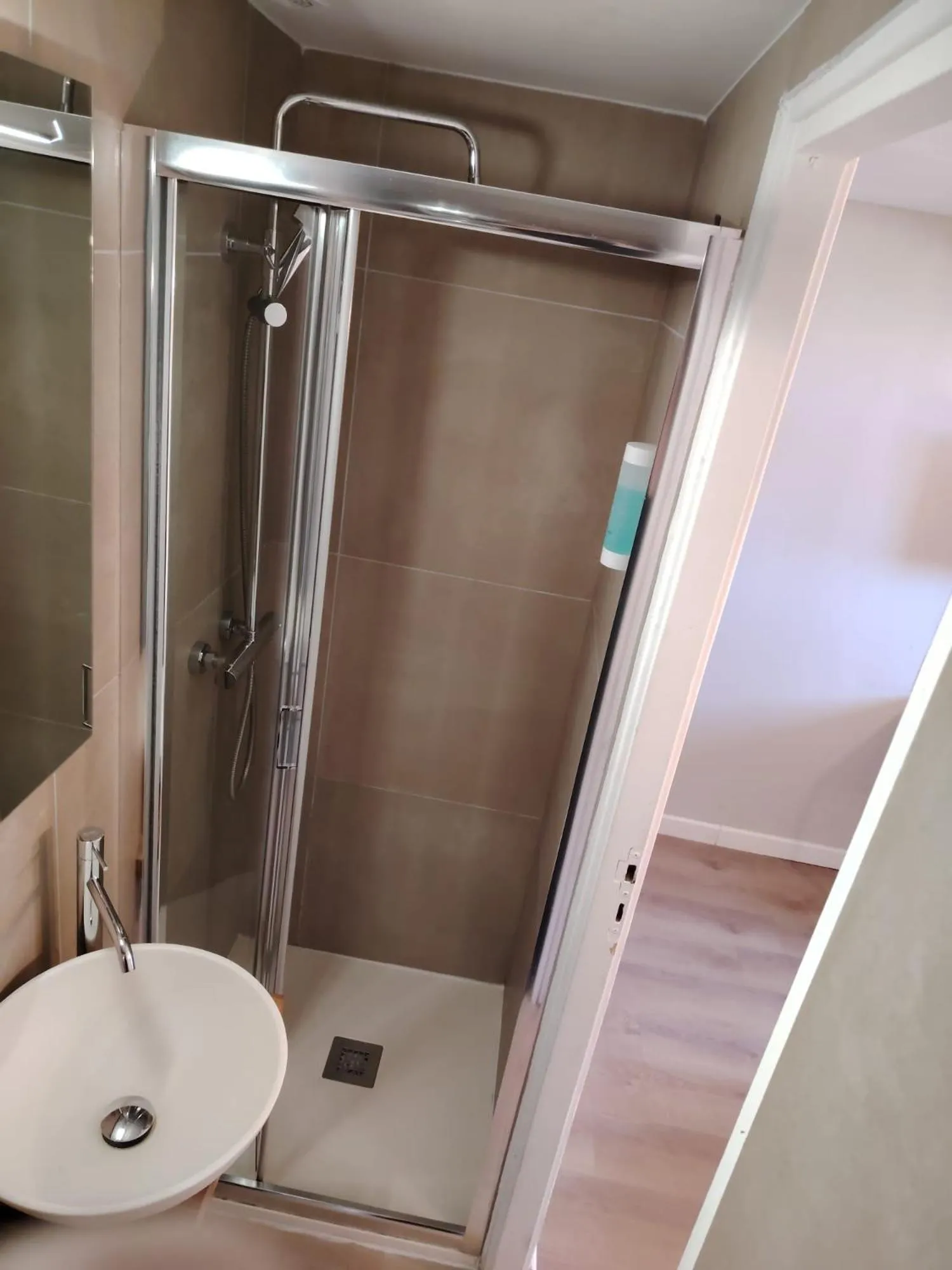 Shower in Hotel Le Divona "au coeur de Divonne"