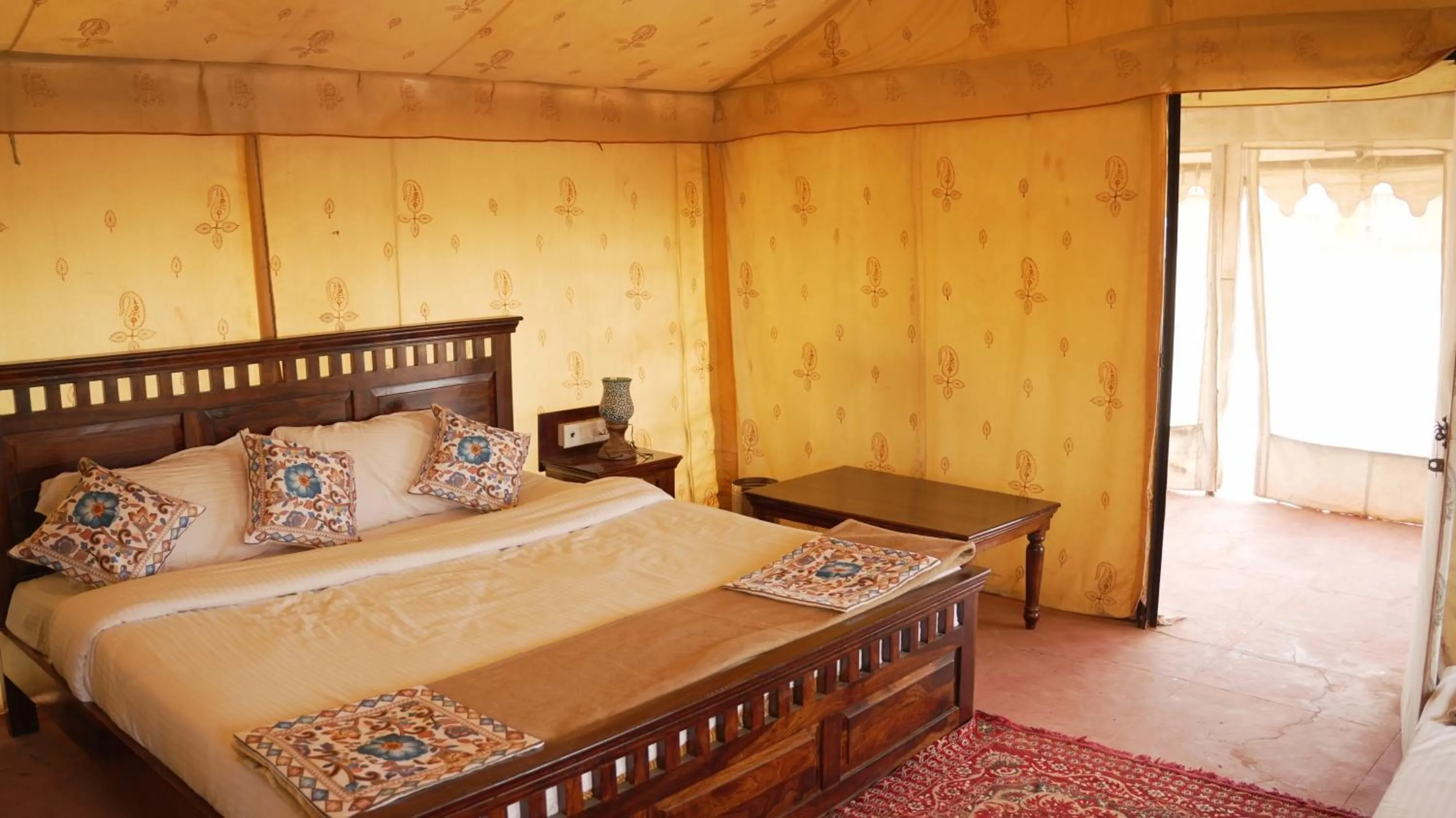 Bed in Bikaner Desert Camp and Resort