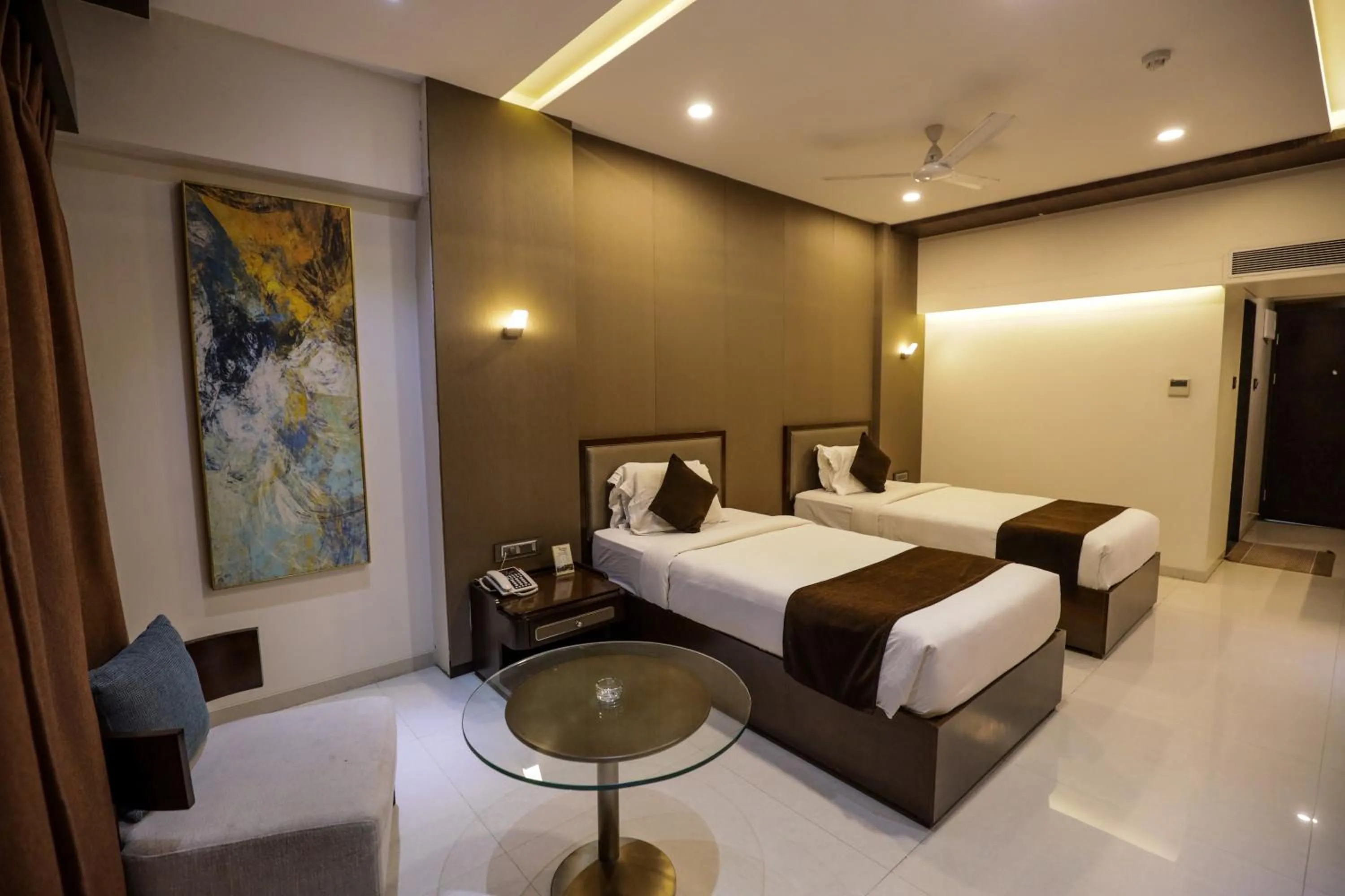 Bedroom, Bed in Hotel Atithi, Aurangabad