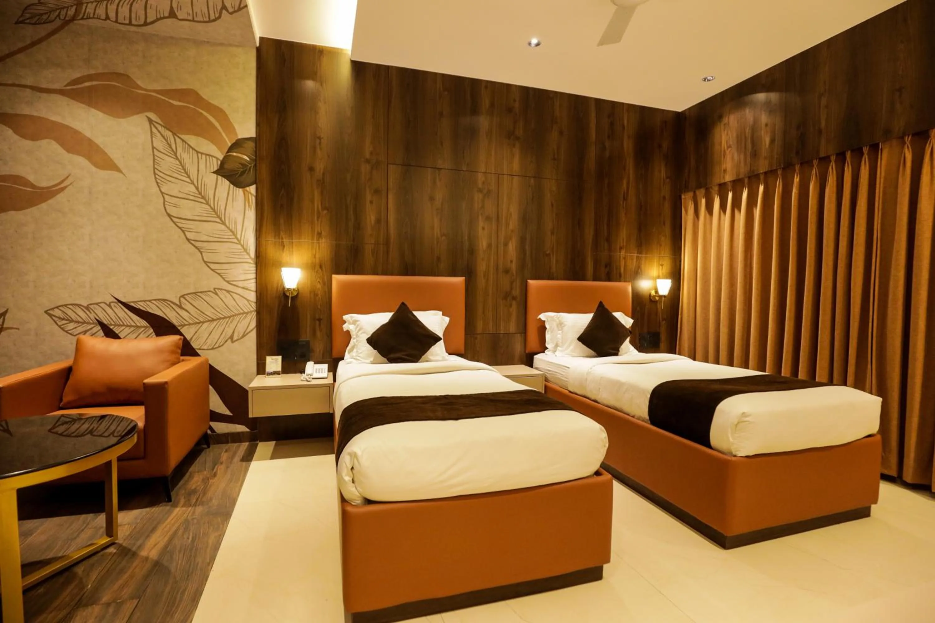 Bedroom, Bed in Hotel Atithi, Aurangabad